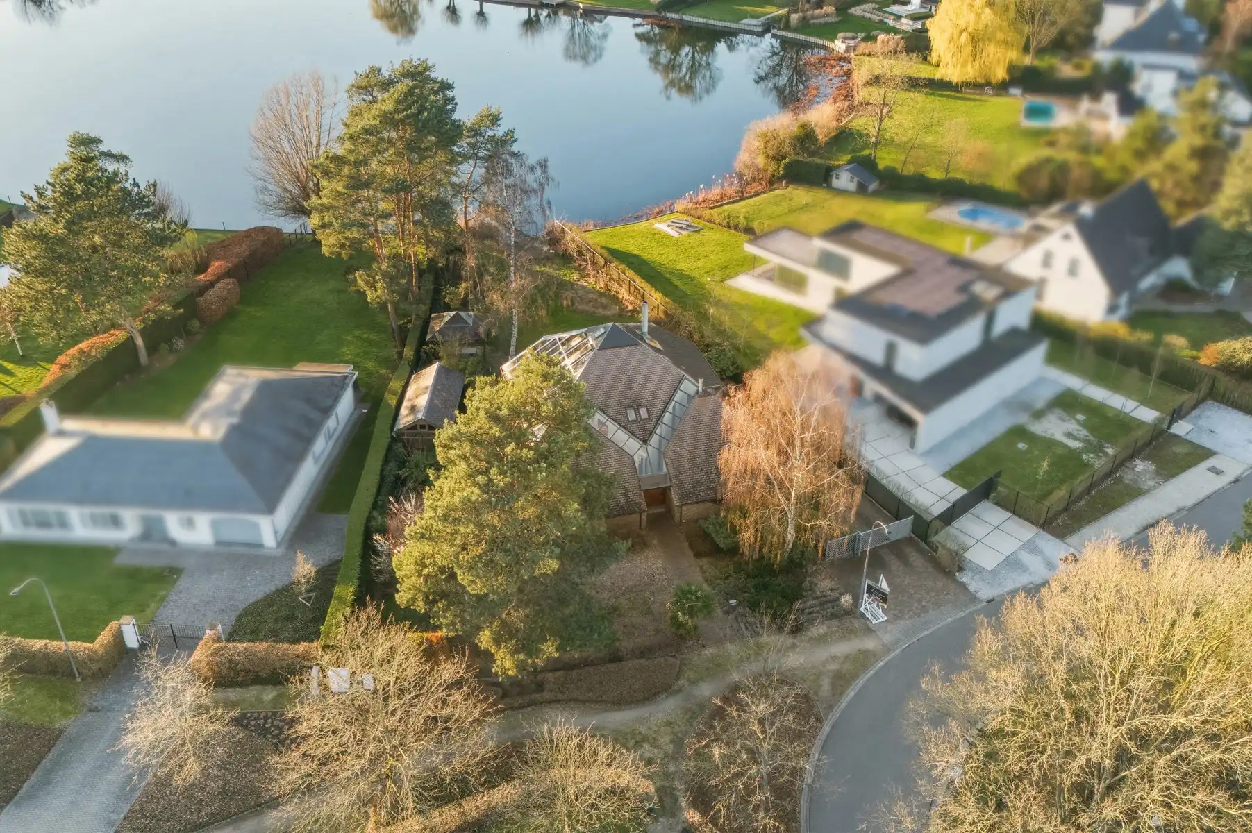 Architecturale villa aan het meer te KEERBERGEN foto 45
