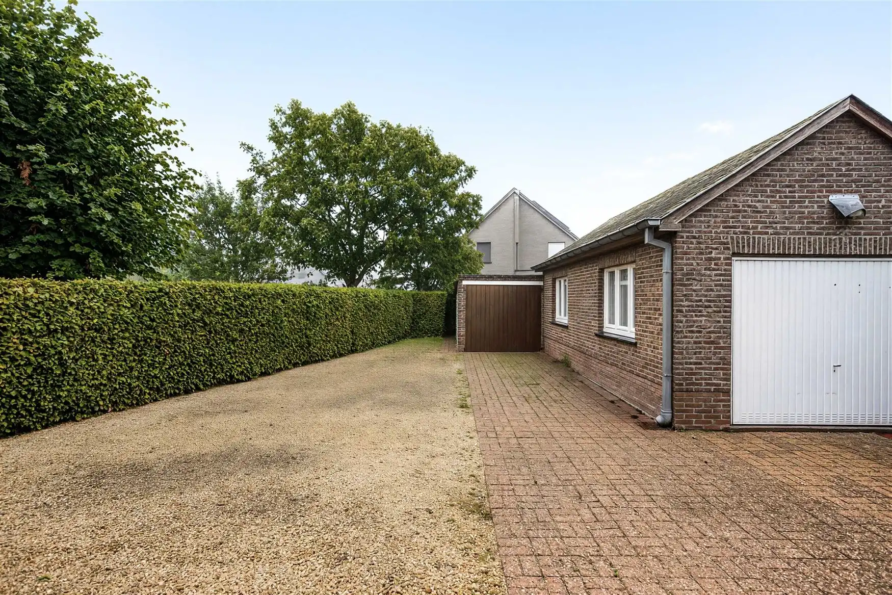 Vrijstaande woning met retrocharme en renovatiepotentieel foto 15