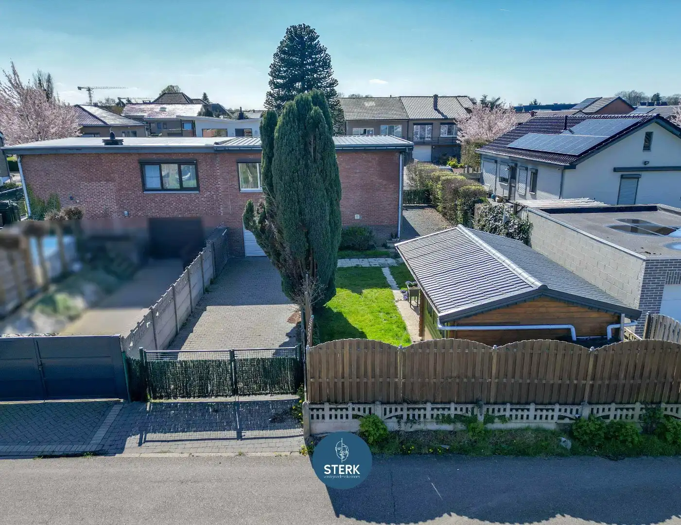 OP TE KNAPPEN SPLITLEVELWONING OP EEN GELIEFDE LOCATIE TE LANAKEN !  foto 17