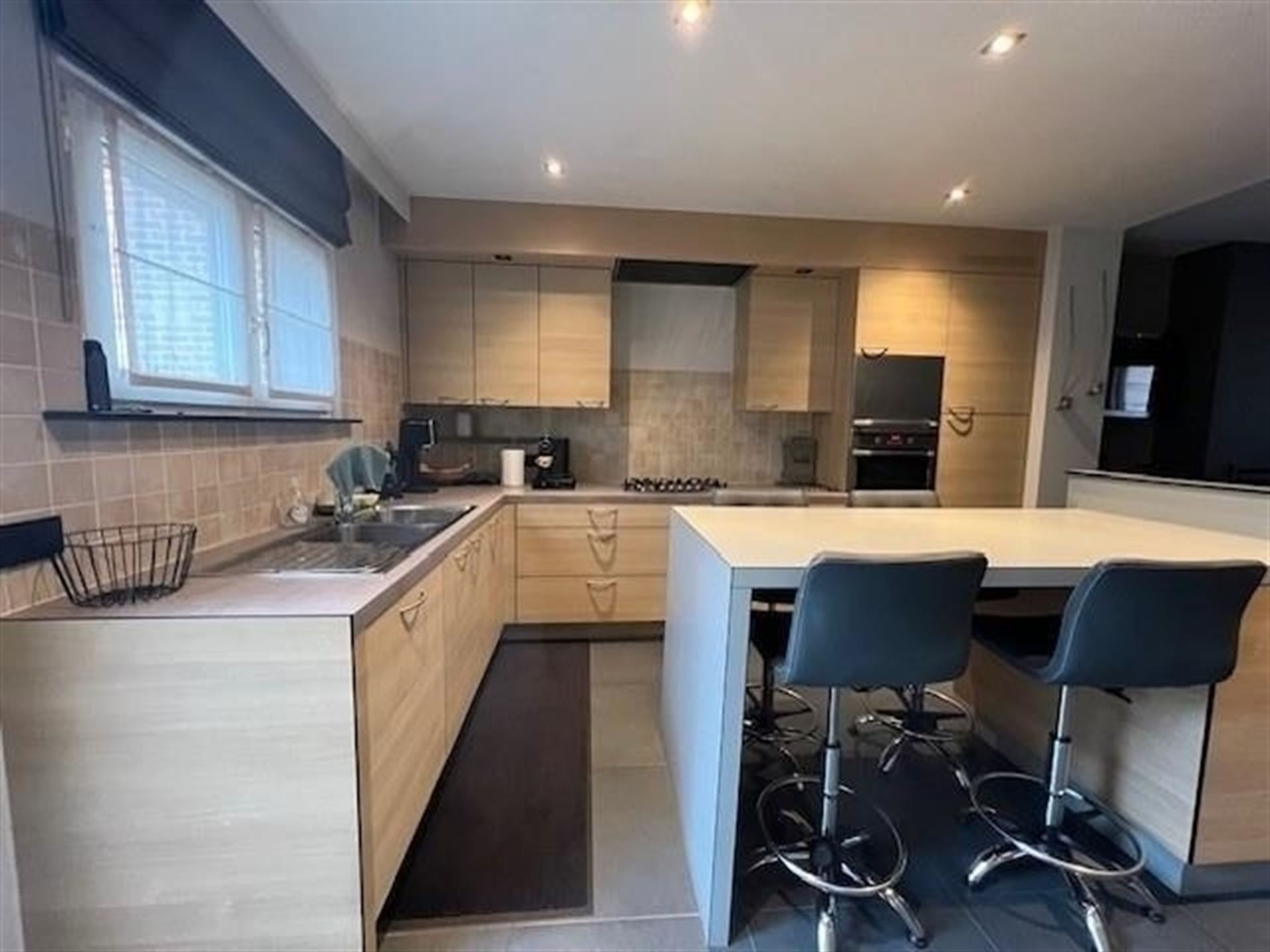 Charmante woning met tuin en uitweg voor fietsen! foto 5