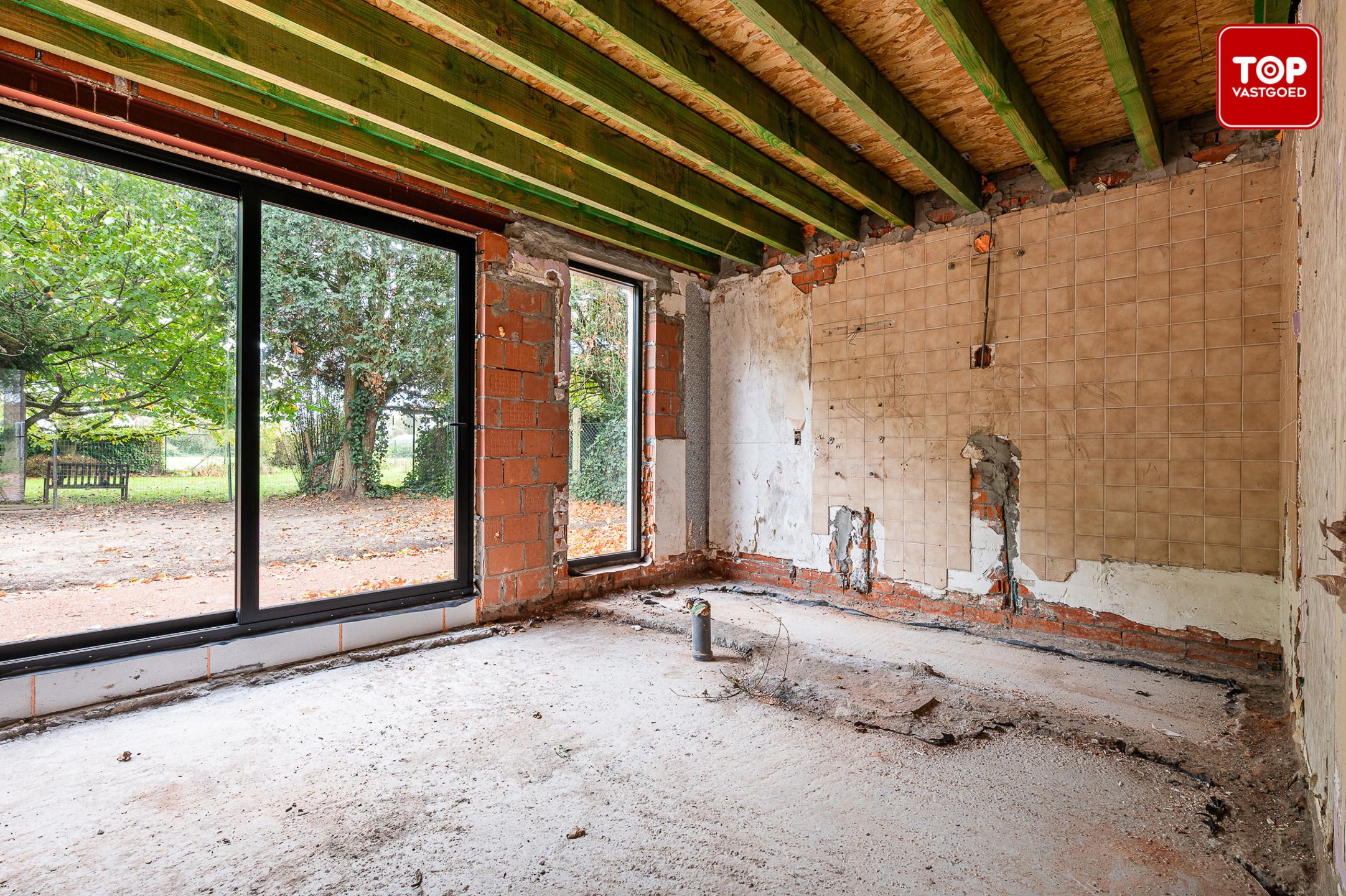 Gesloten bebouwing op een rustige locatie foto 10