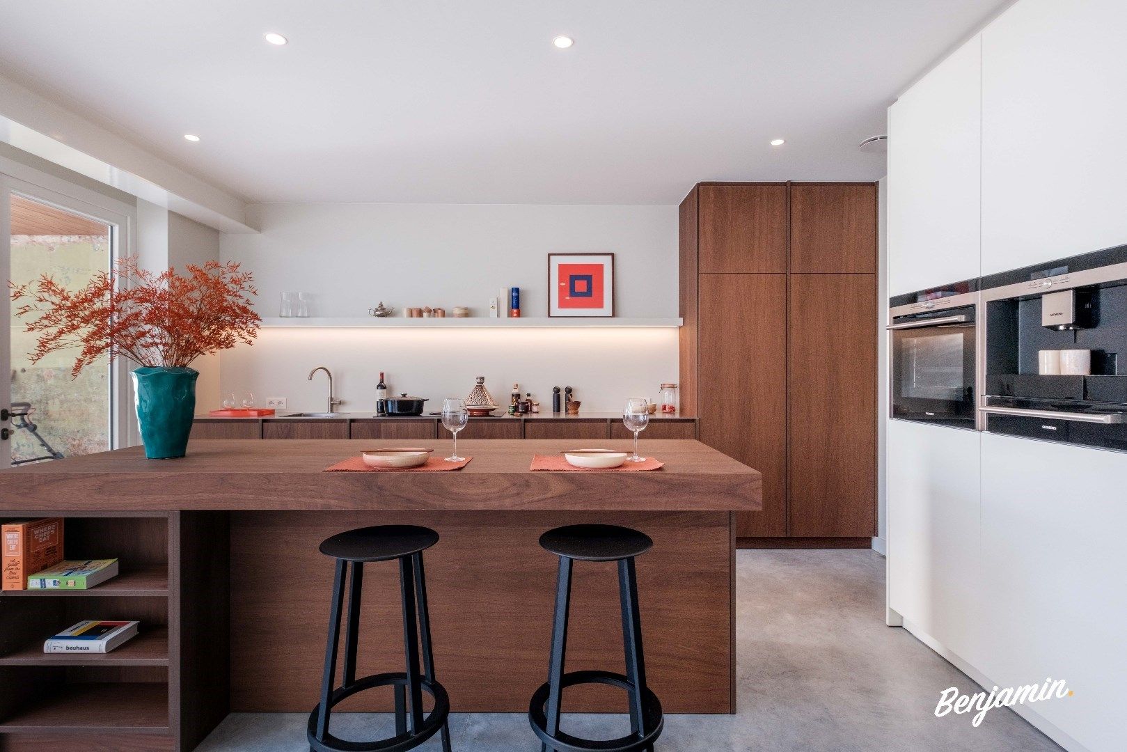 Prachtig gerenoveerd herenhuis op steenworp van Plein Kortrijk foto 8