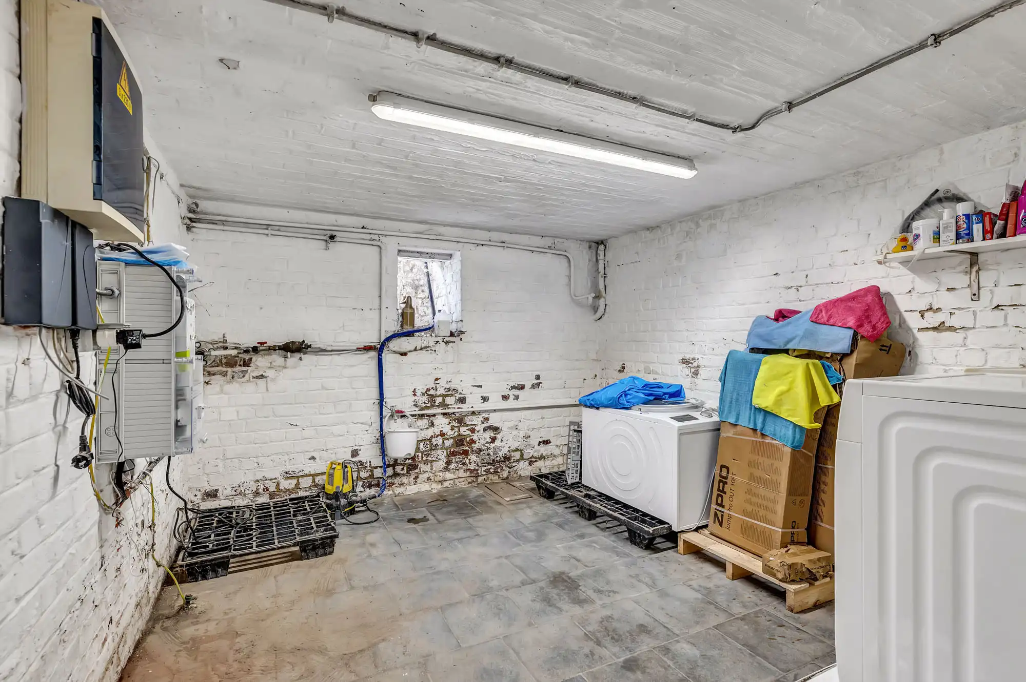 Gerenoveerde woning met 4 slpks op strategische locatie! foto 20