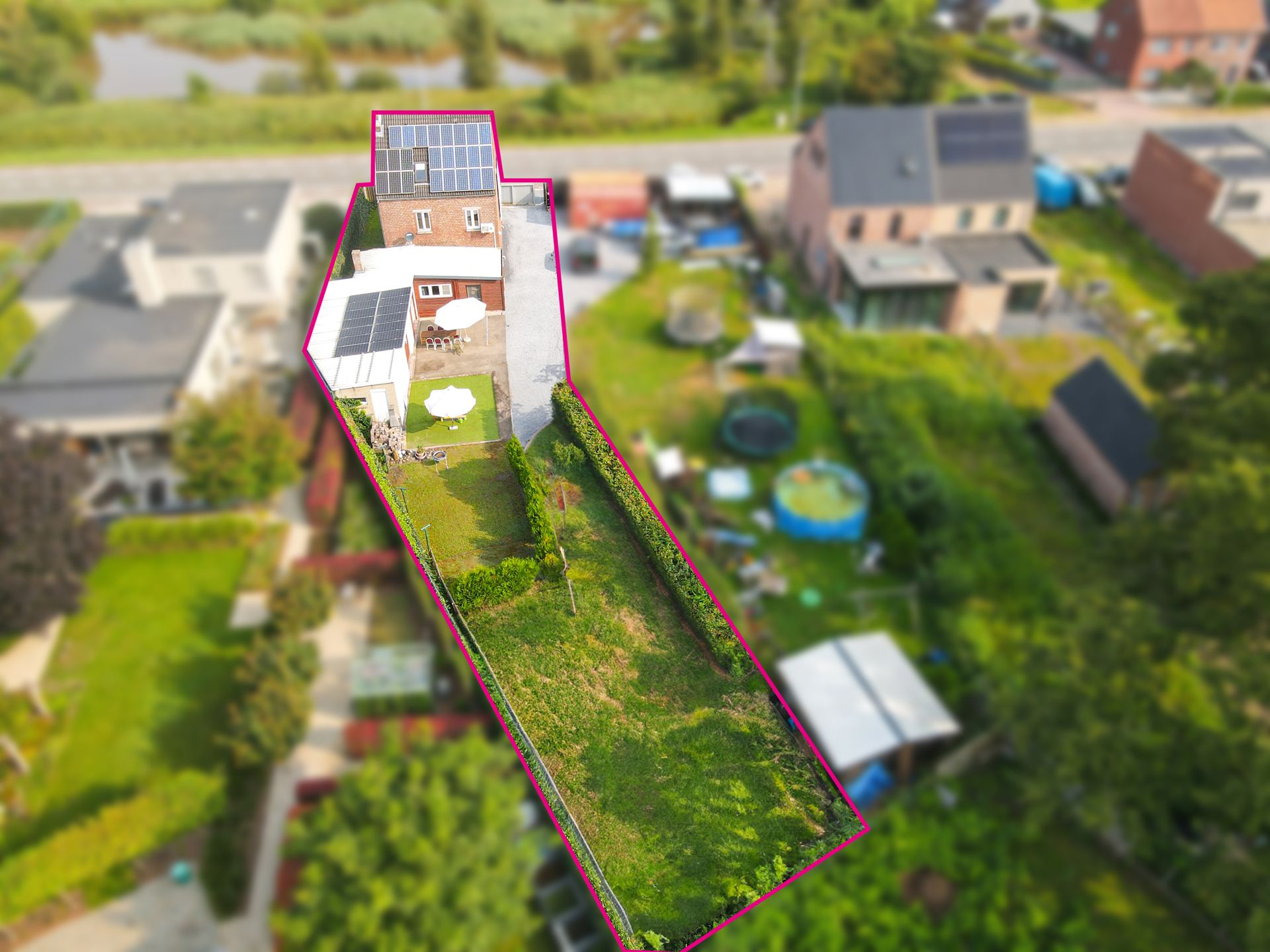 Woning met 5 ruime slaapkamers, zonnepanelen en tuin! foto 3