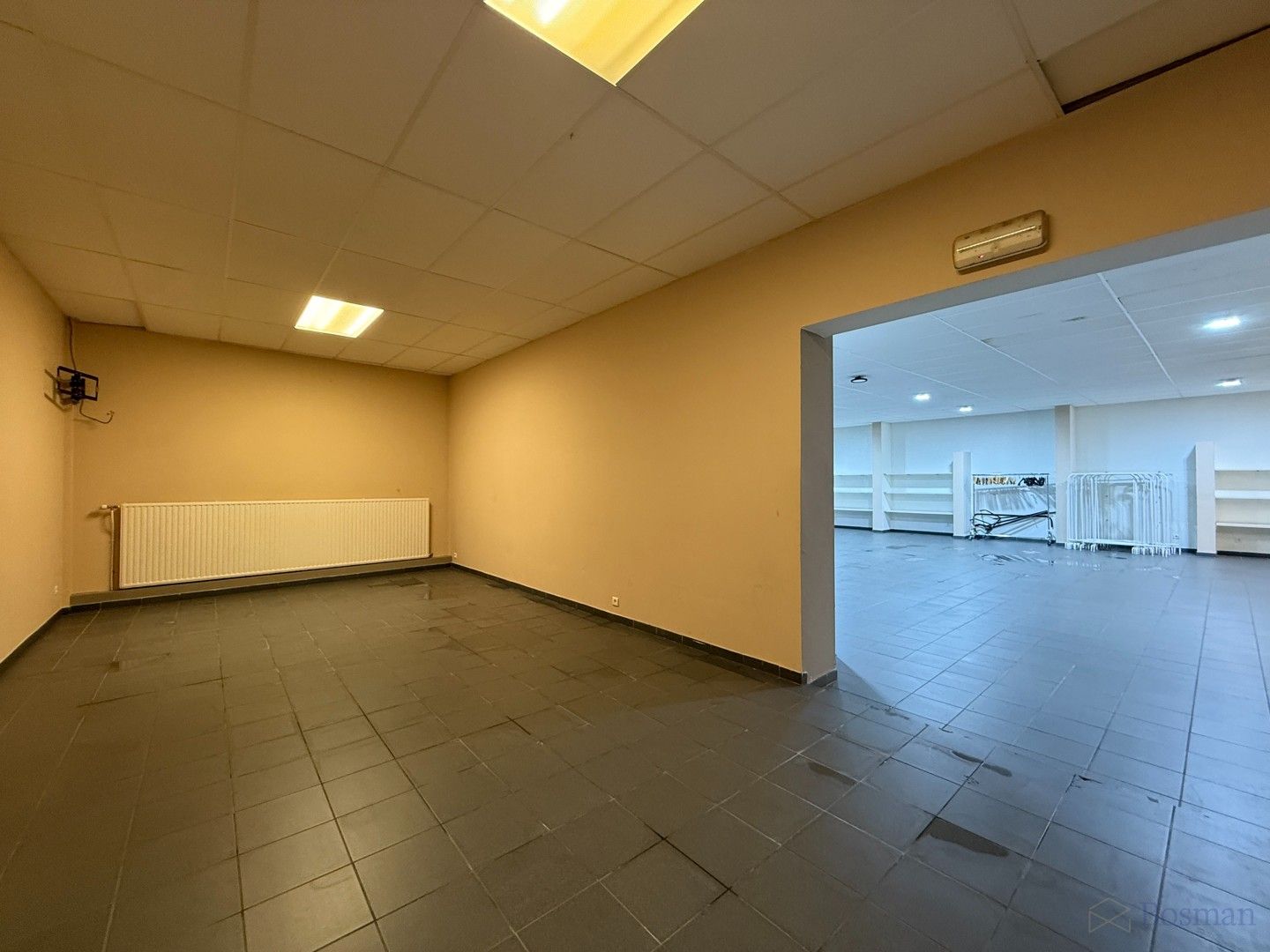 Bedrijfshal met bureauruimte (360m²) te huur in Tessenderlo foto 10