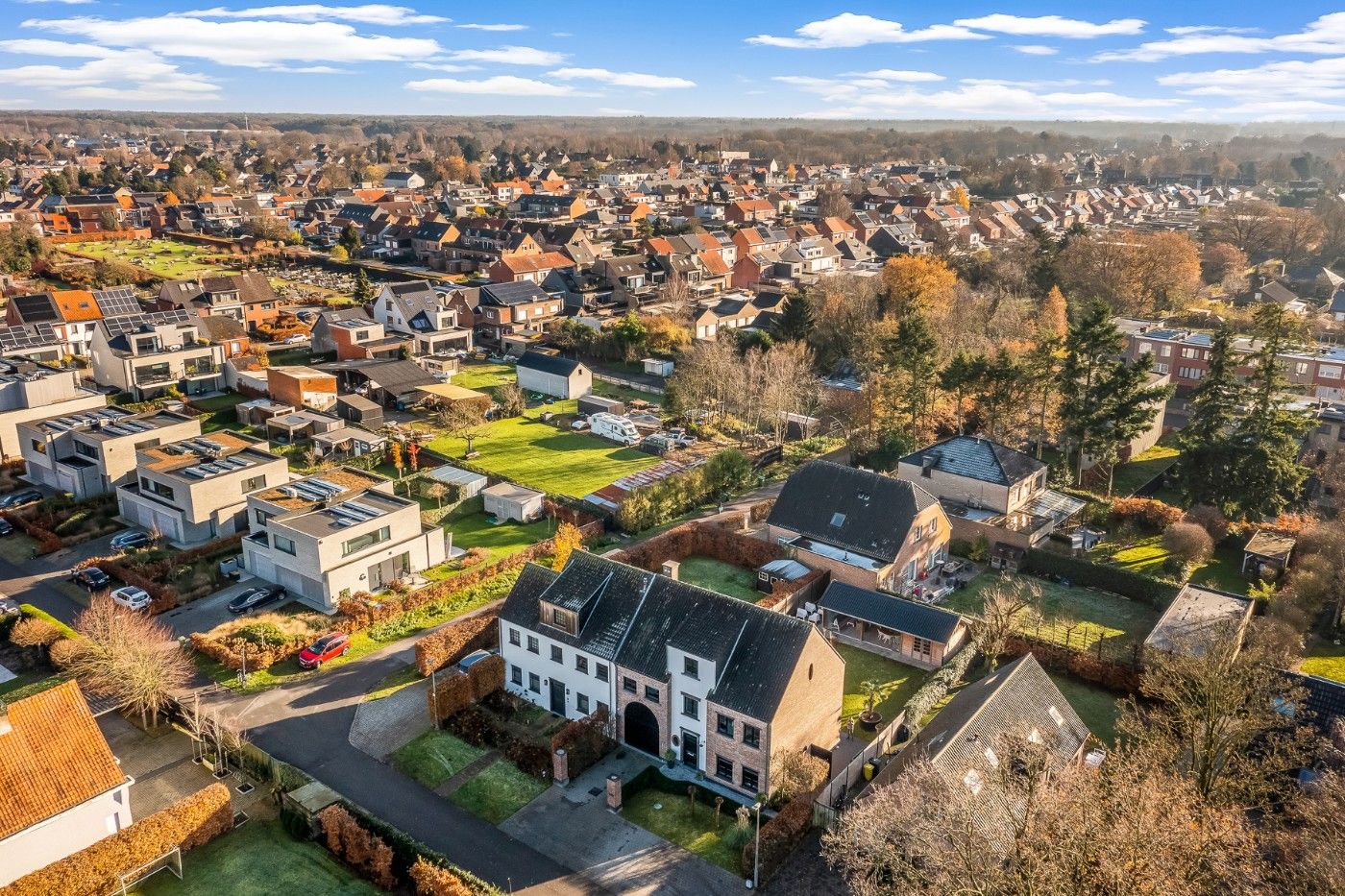 Bijzonder ruime, instapklare HOB met 6 slpk., inpandige garage en tuin met poolhouse foto 41