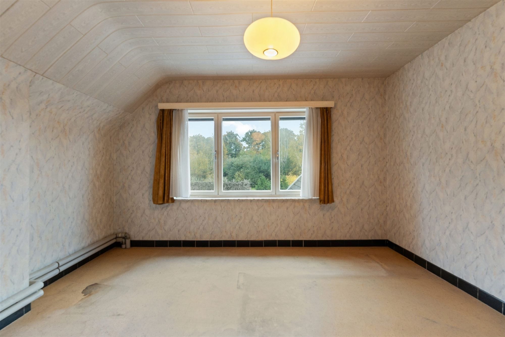 RUIME TE RENOVEREN WONING OP PERCEEL VAN 12 ARE MET ZICHT OP TERRIL foto 17