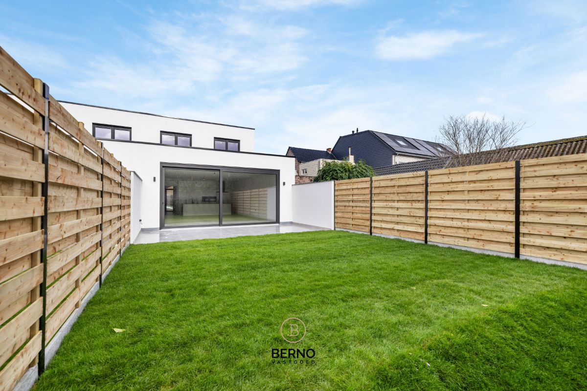 Nieuwbouwwoning met zuidwestgerichte tuin foto 21