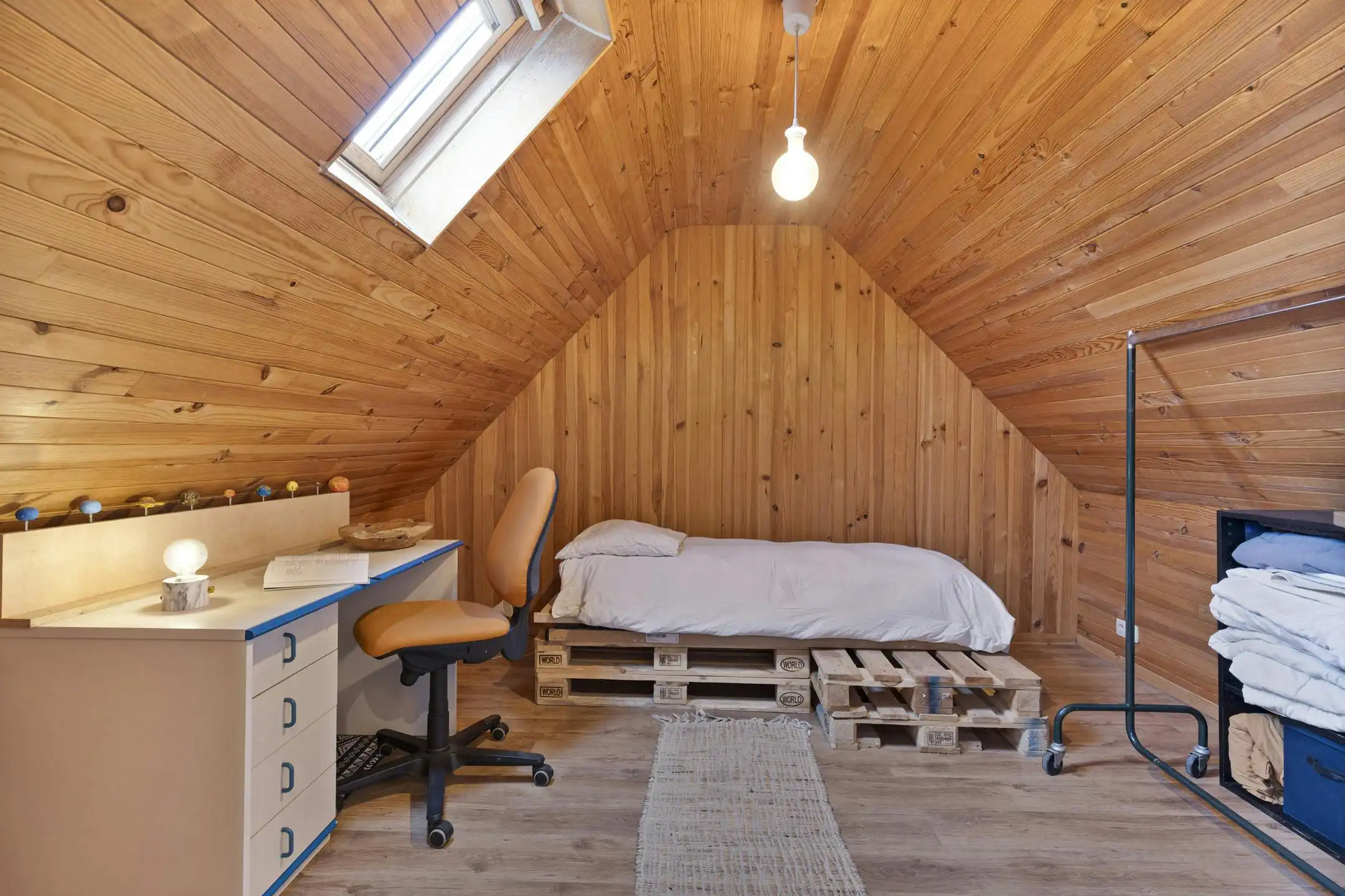 Charmante woning met afzonderlijk atelier/kantoor te koop foto 9