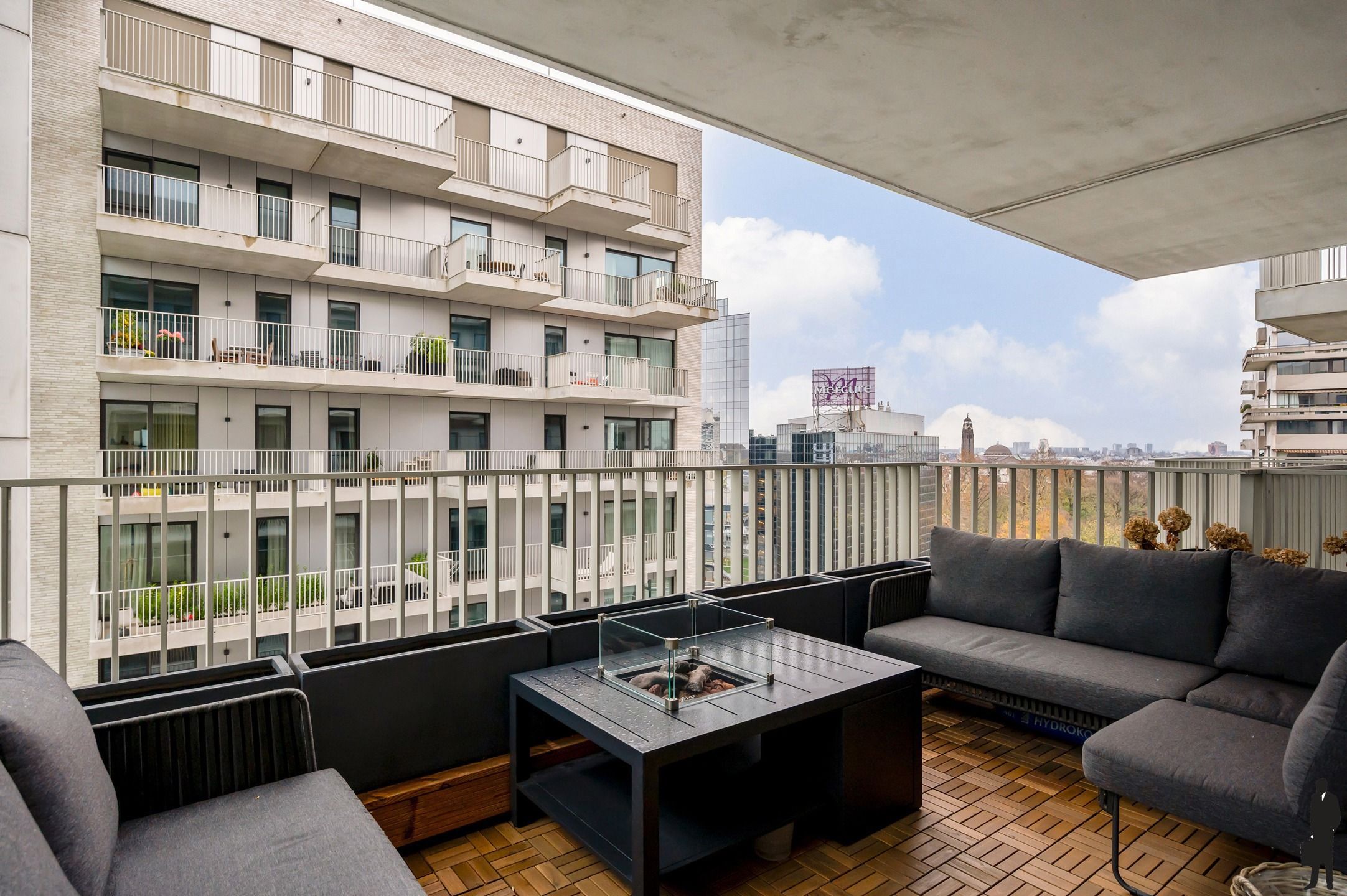 Exclusief hoekappartement op de 11de verdieping met terras en prachtige zichten.  foto 8