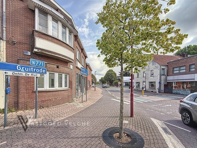 Te renoveren handelspand met duplex appartement op zichtlocatie foto 35