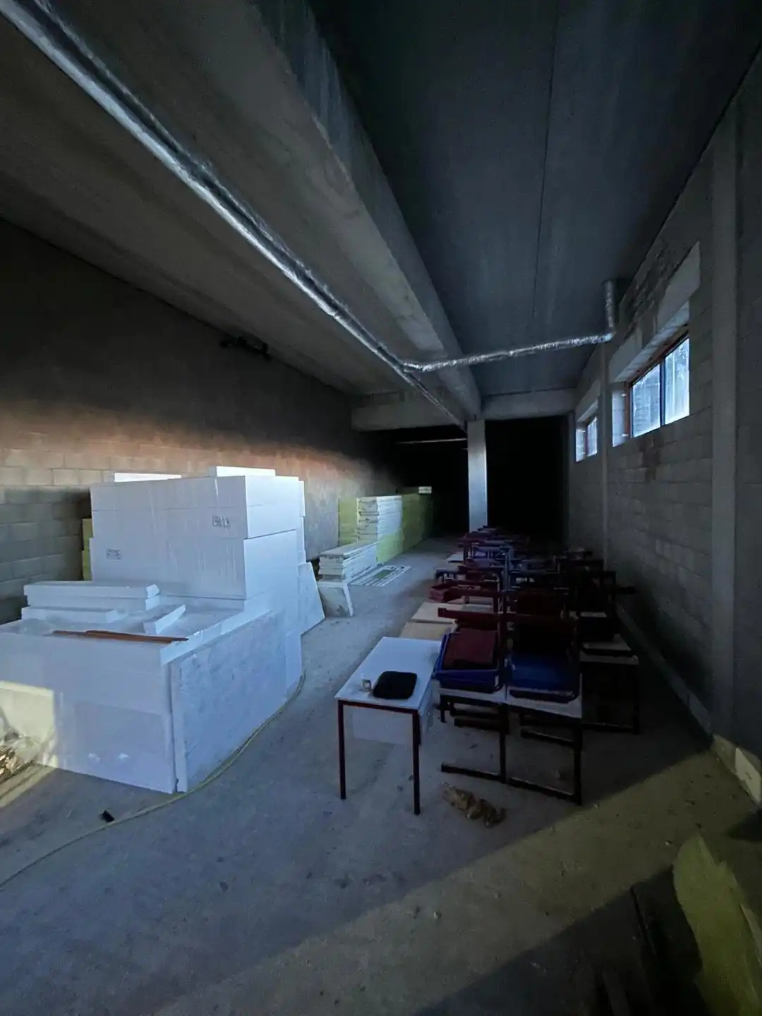 Te Huur: Commerciële ruimte in Kortessem - 161m² foto 9