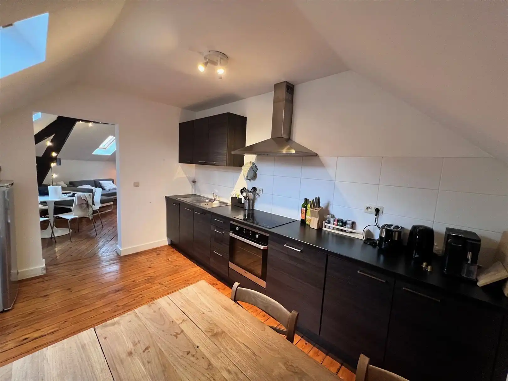 Gemeubeld appartement met 2 slaapkamers in Zurenborg! foto 5