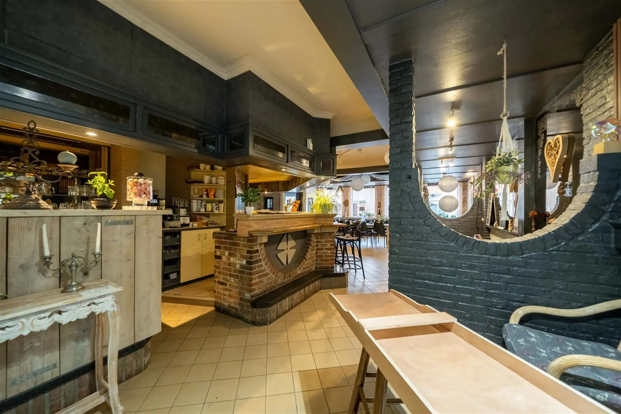 Prachtig handelspand met zaal en ruim appartement te koop! foto 10