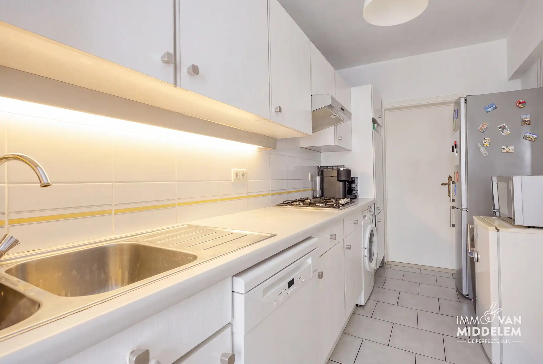 LICHTRIJK 1-SLAAPKAMERAPPARTEMENT MET STAANPLAATS foto 5