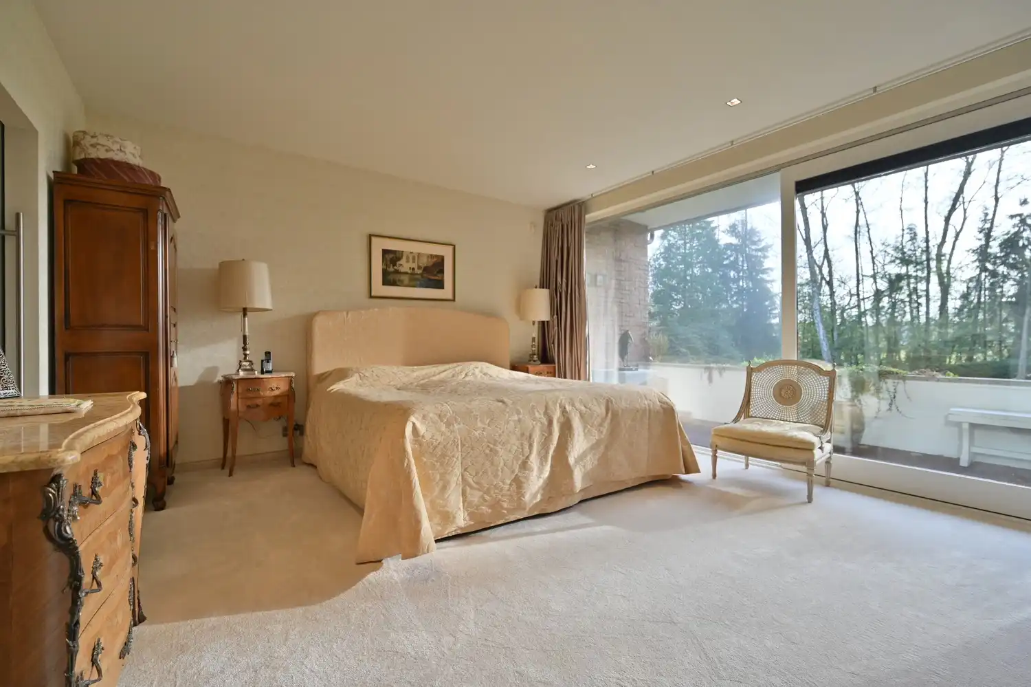 Schitterend instapklaar villa-appartement gelegen op de gelijkvloerse verdieping in een luxe residentie met binnenzwembad en gezamenlijke parktuin foto 18