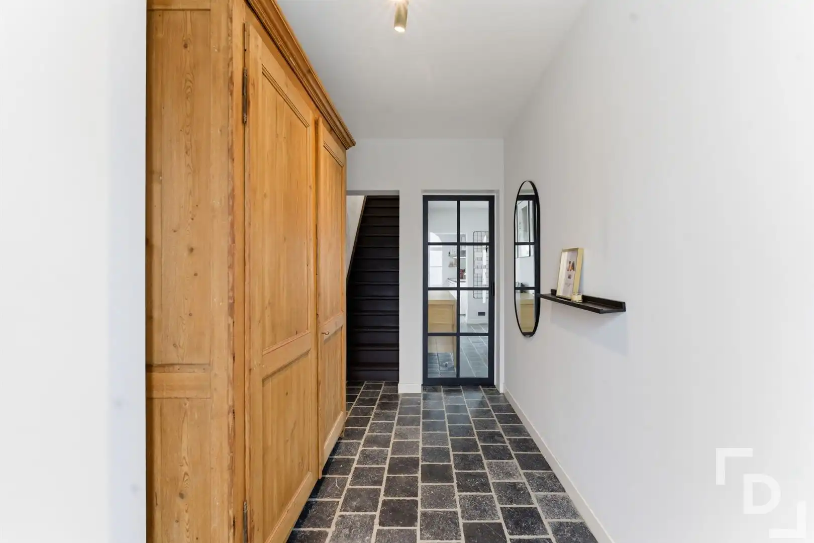 Gerenoveerde HOB met 3 slaapkamers en tuin te koop in Sint-Jan. foto 12