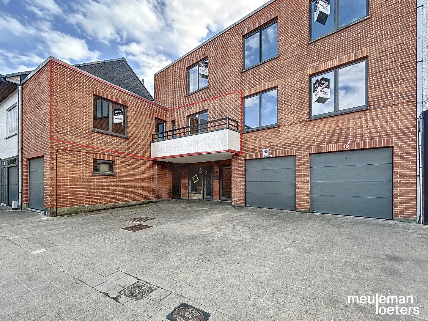 Lichtrijk appartement met drie slaapkamers foto {{pictureIndex}}