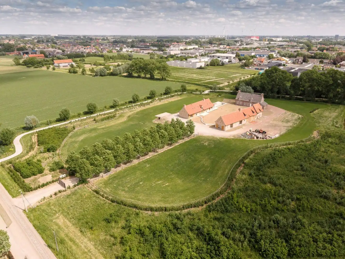 Uitzonderlijke nieuwbouwhoeve op ruim 2 hectare in Roeselare foto 5