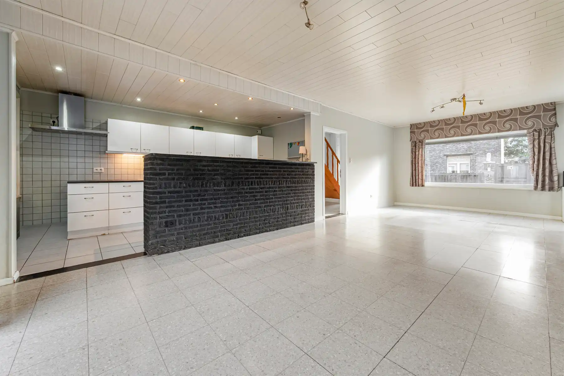 Ruime woning met 3 slaapkamers en garage in Zele foto 6