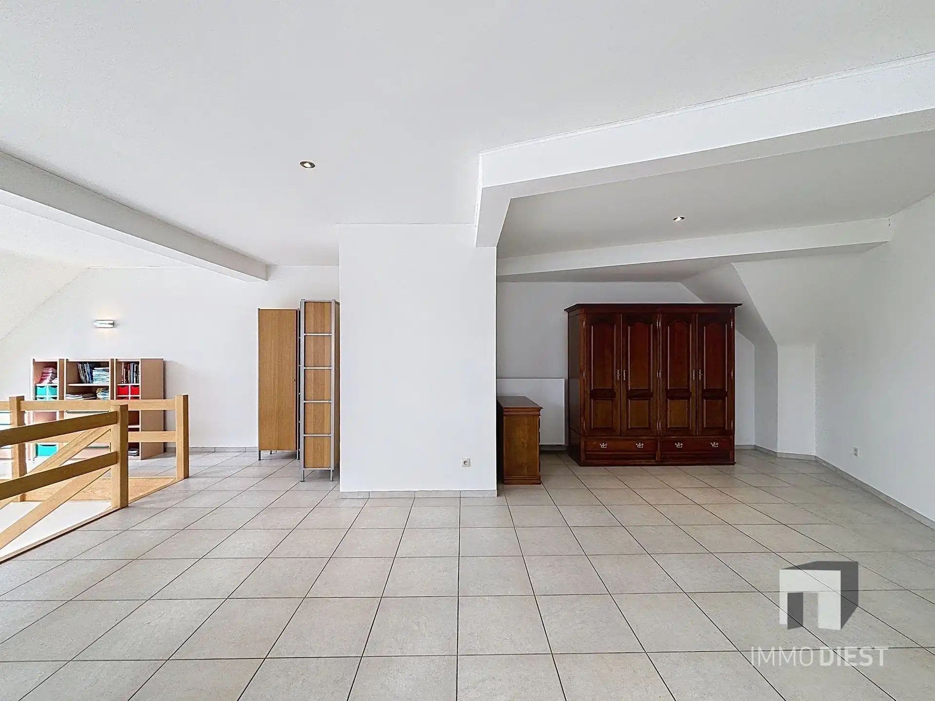 Knap duplexappartement badend in licht op gunstige ligging in Zichem. foto 17