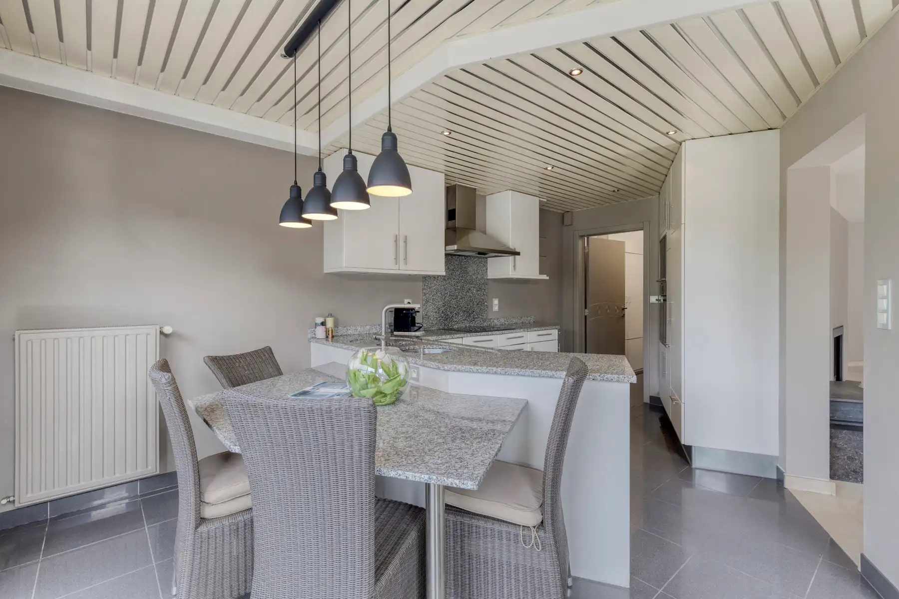 HOB met 3 slaapkamers, tuin en garage! foto 10