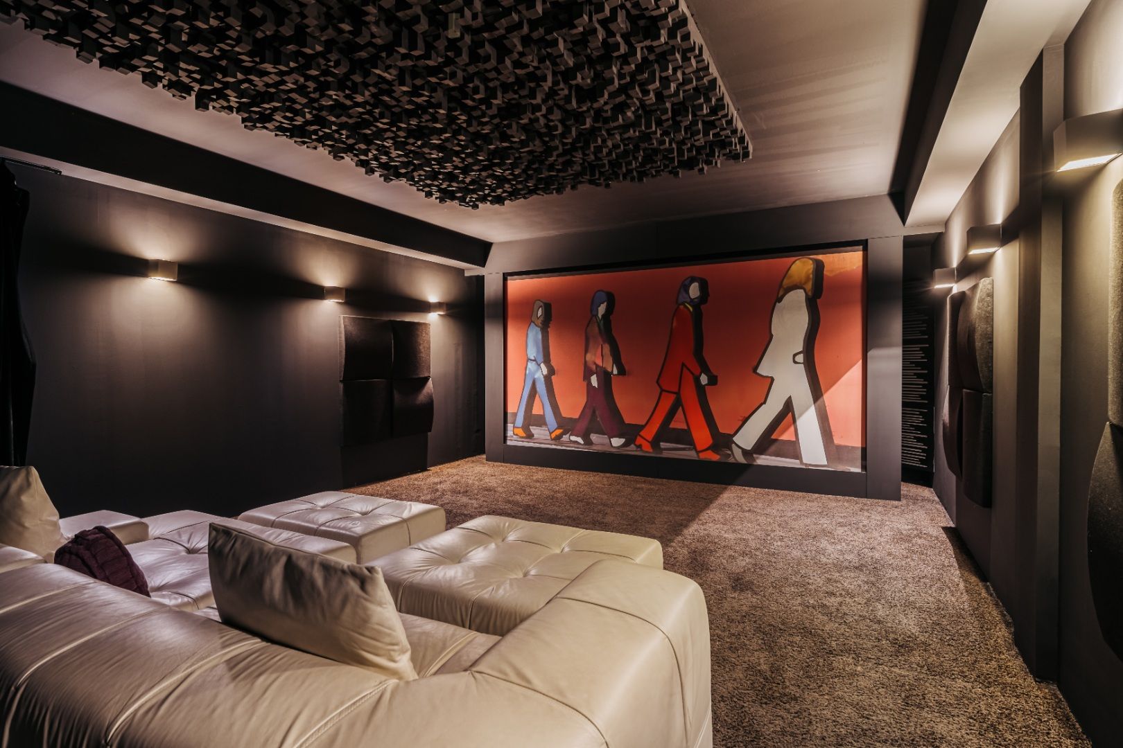 Deze uniek en ultramoderne villa is gelegen te La Reserva De Alcuzcuz, Benahavis. foto 16