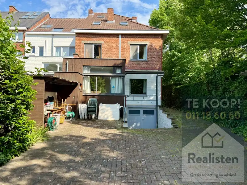 Statige burgerwoning met grote zongerichte tuin foto 5