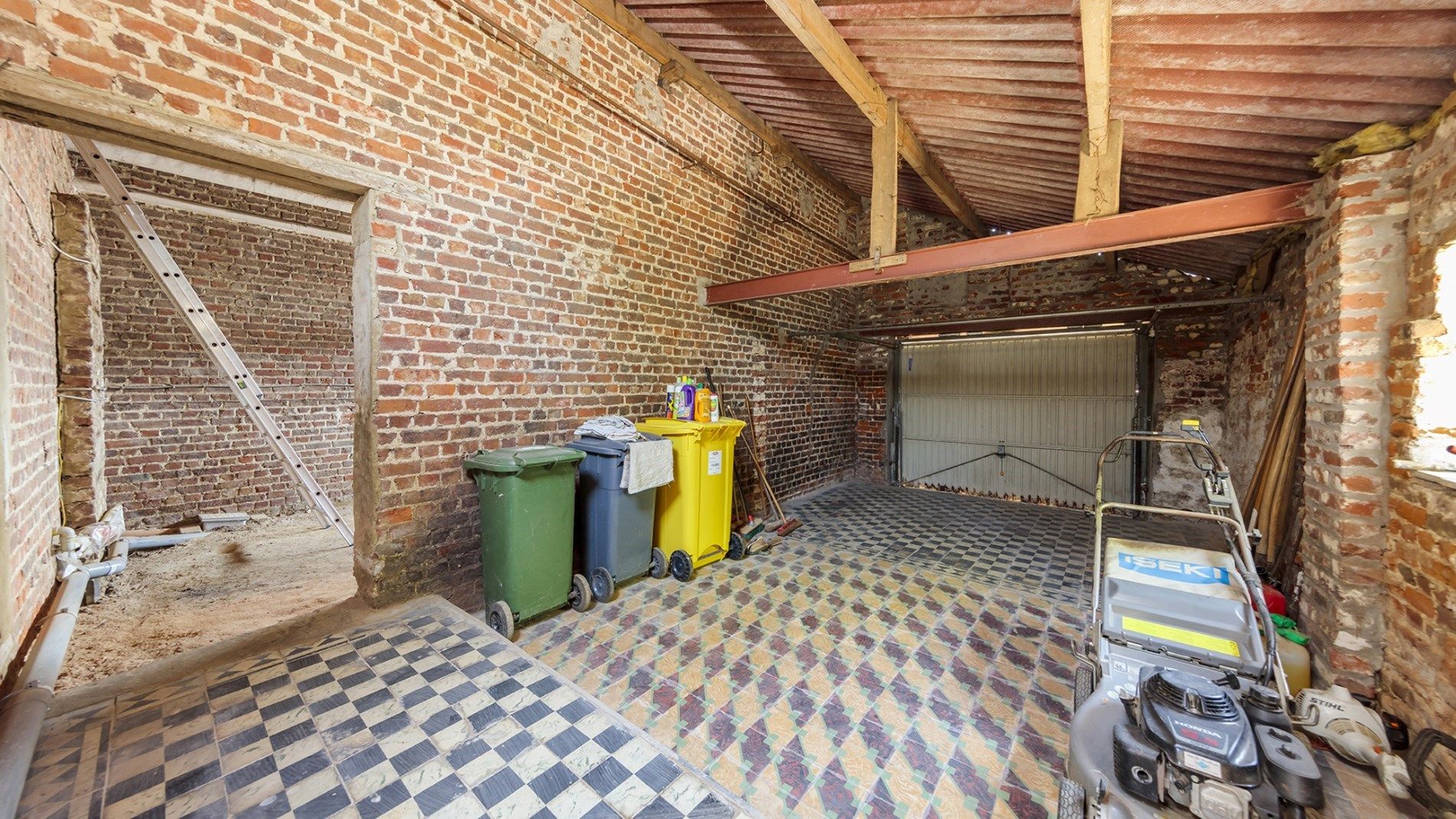 Woning,  mogelijks op te splitsen naar 2 woningen foto 8