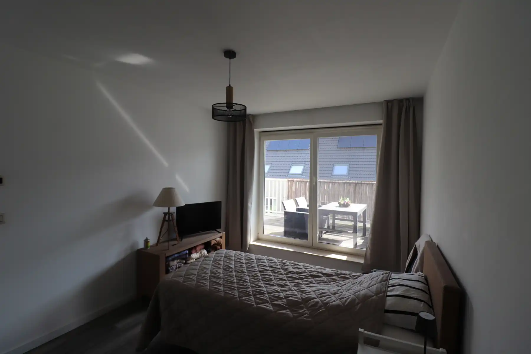 Een recent appartement met 2 slaapkamers, terras en autostaanplaats. foto 13