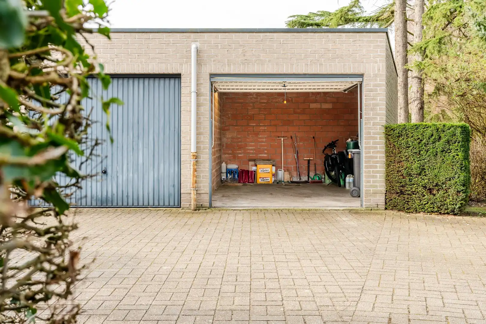 Centraal en rustig gelegen appartement met garage foto 21