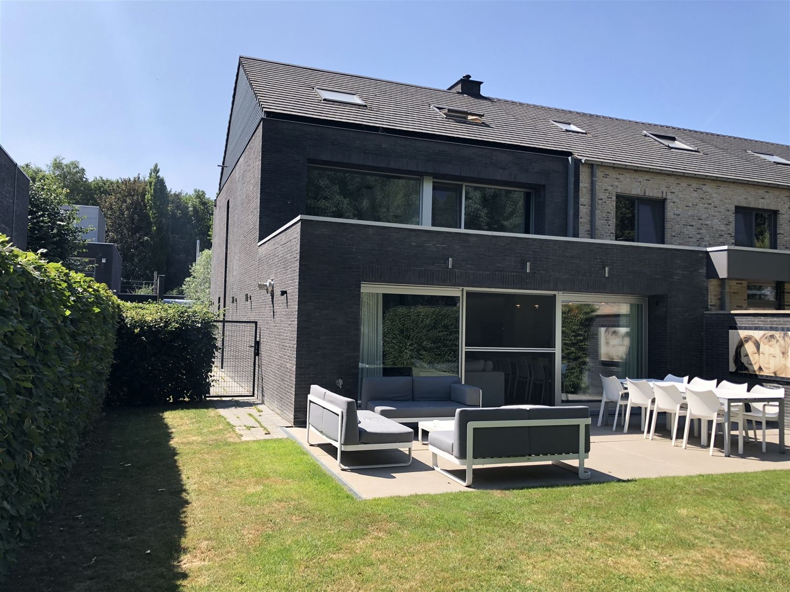 Energiezuinige woning met 3 slaapkamers, parking & tuin! foto {{pictureIndex}}