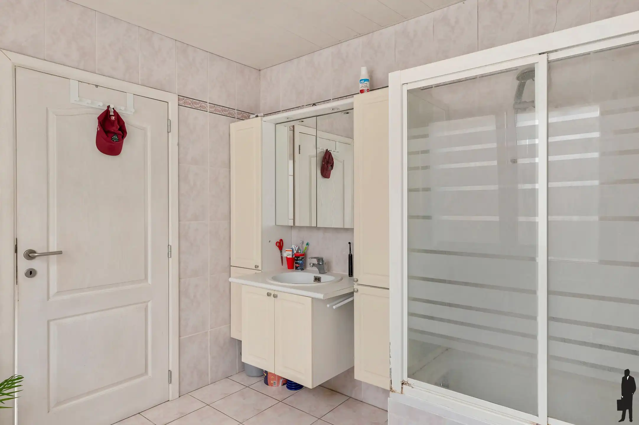 Lichtrijke woning met gezellige tuin op toplocatie. foto 10