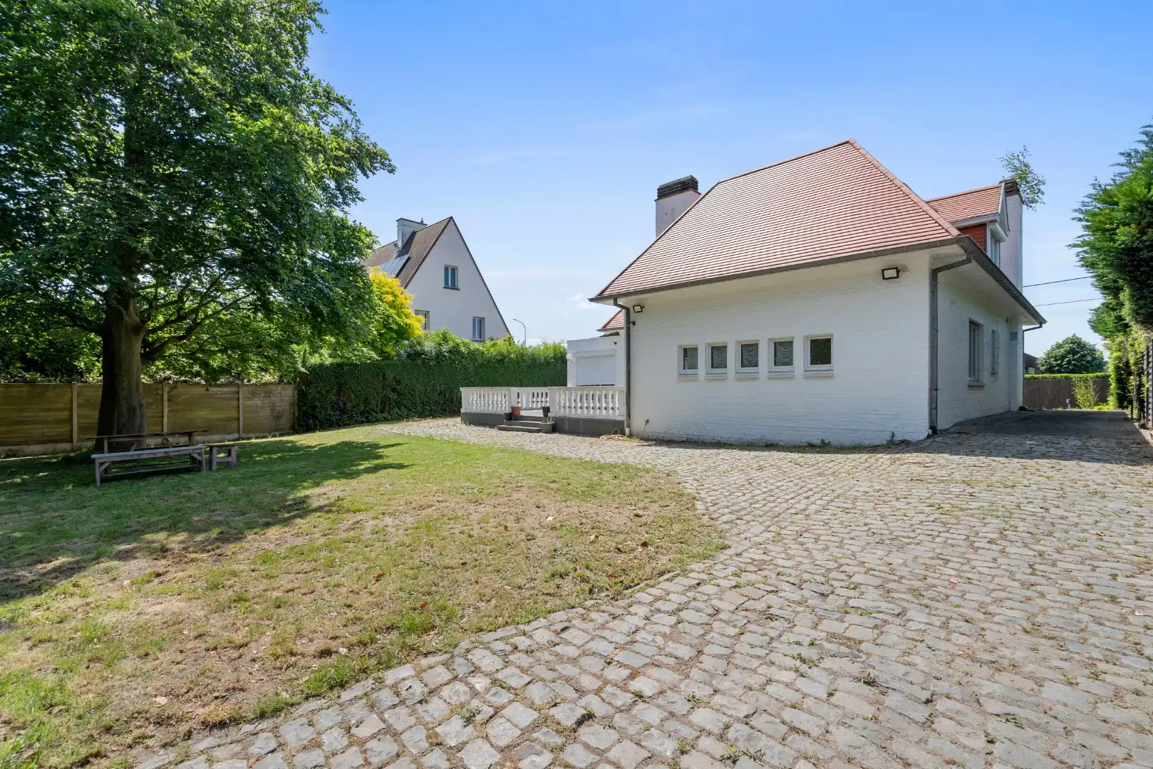 Stijlvolle villa met 5 slaapkamers op mooi perceel van 1325m² foto 25