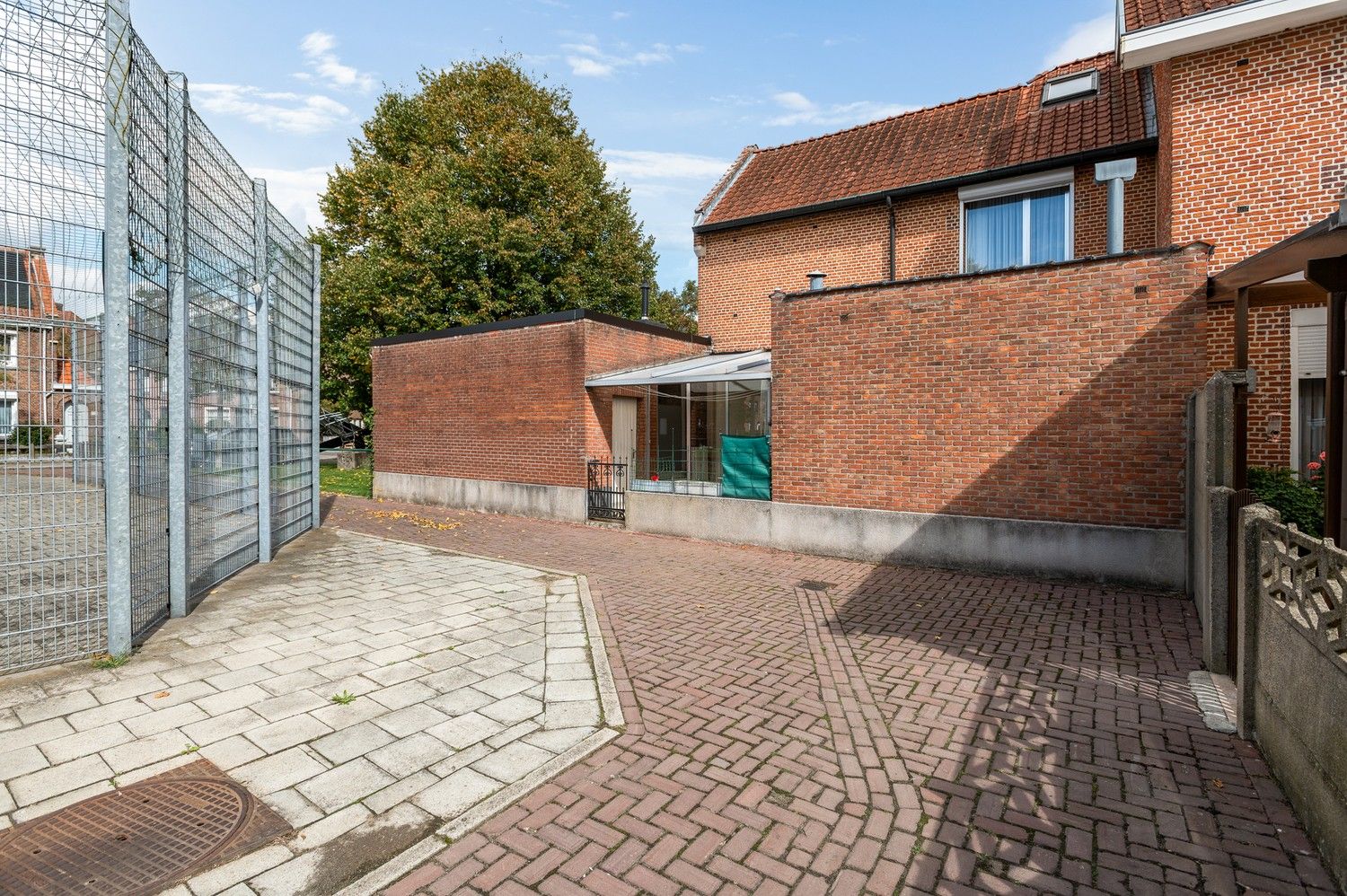 Te renoveren woning op toplocatie te Lier! foto 18