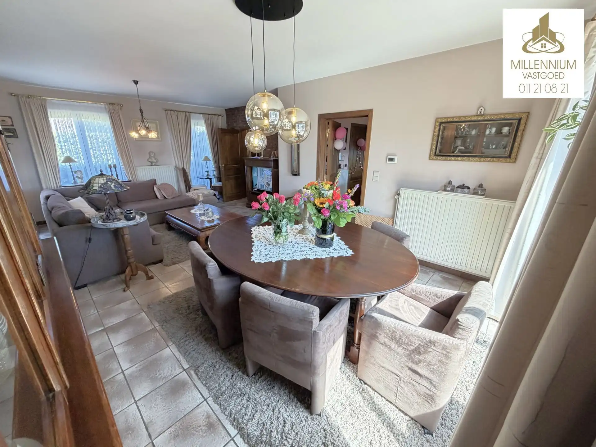 Ruime 3-slpk woning zwembad  foto 10