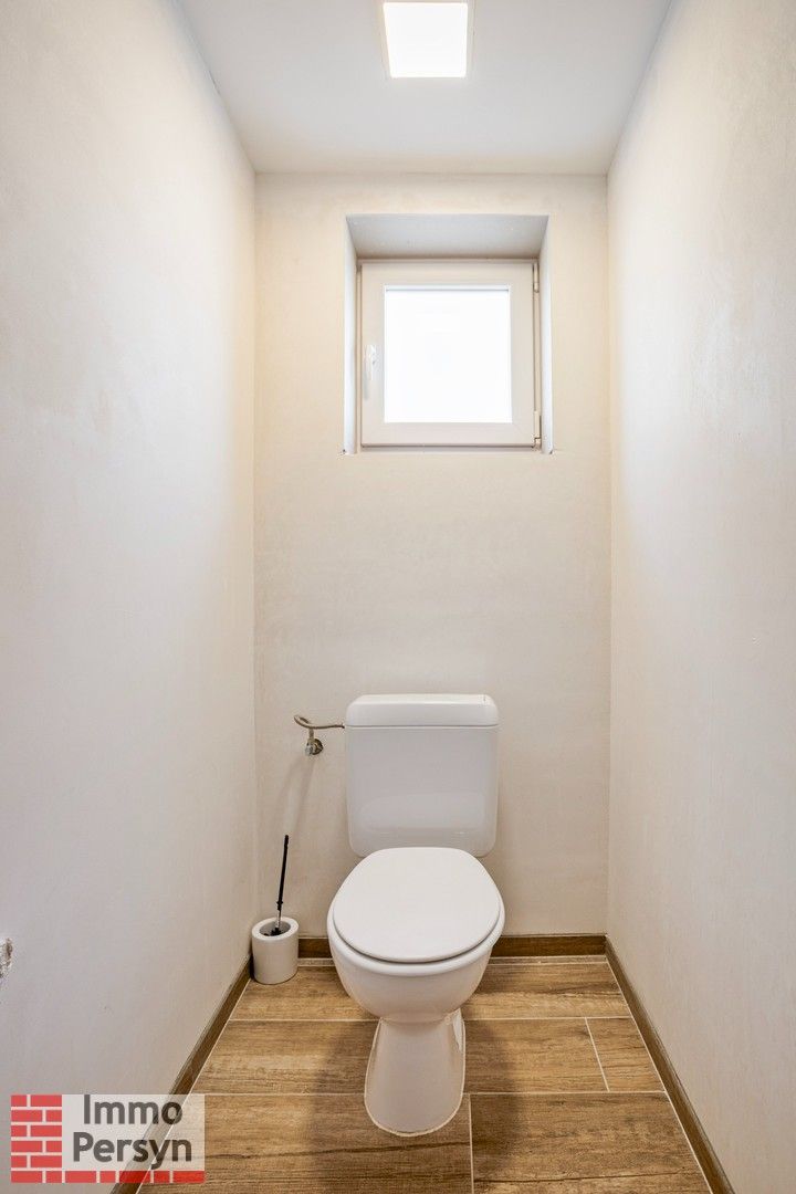 Halfopen instapklare woning met 4 (mogelijk 5) slaapkamers foto 9