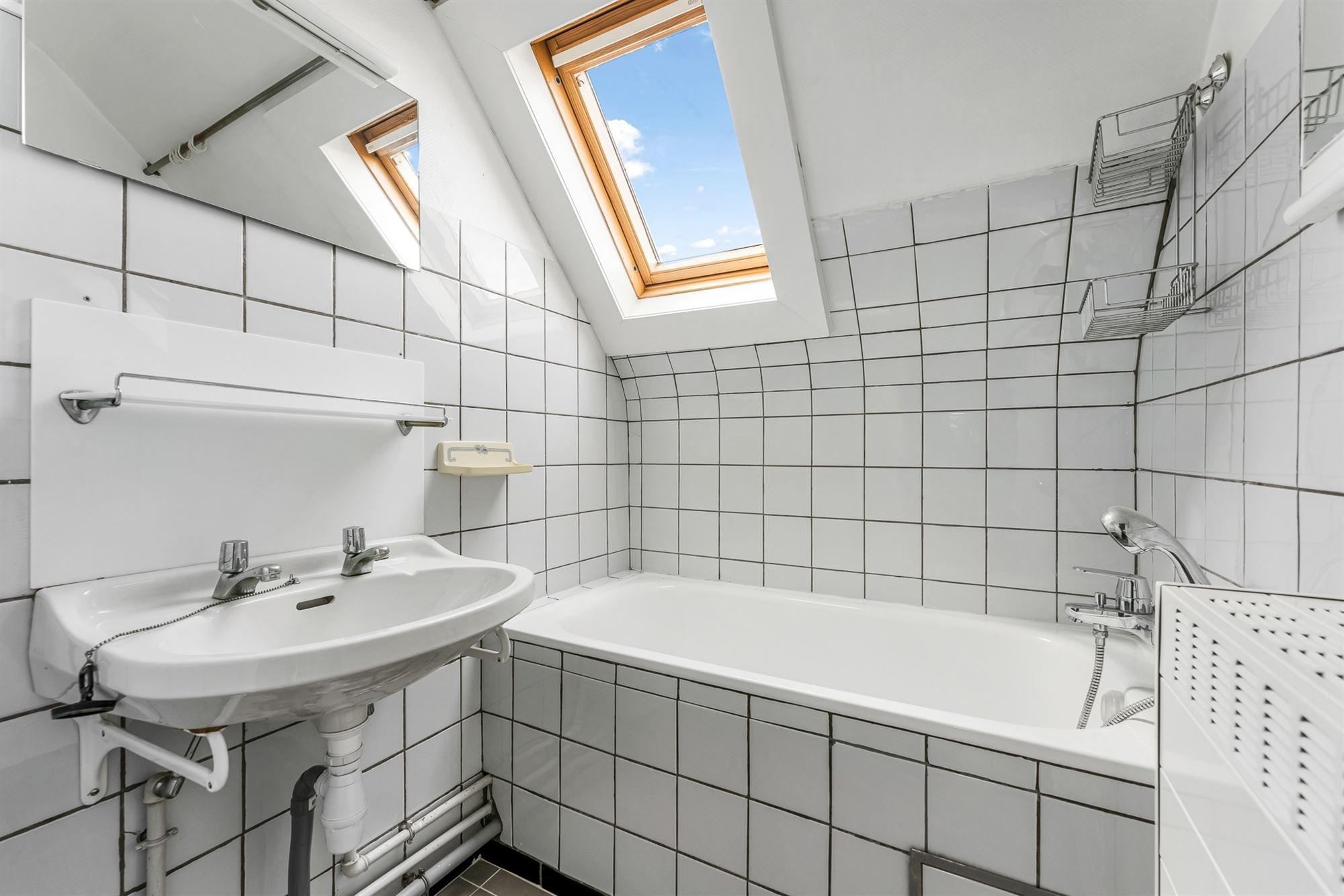 UITSTEKEND ONDERHOUDEN WONING MET 3 SLAAPKAMERS OP PERCEEL VAN 6A22CA TE PAAL foto 10