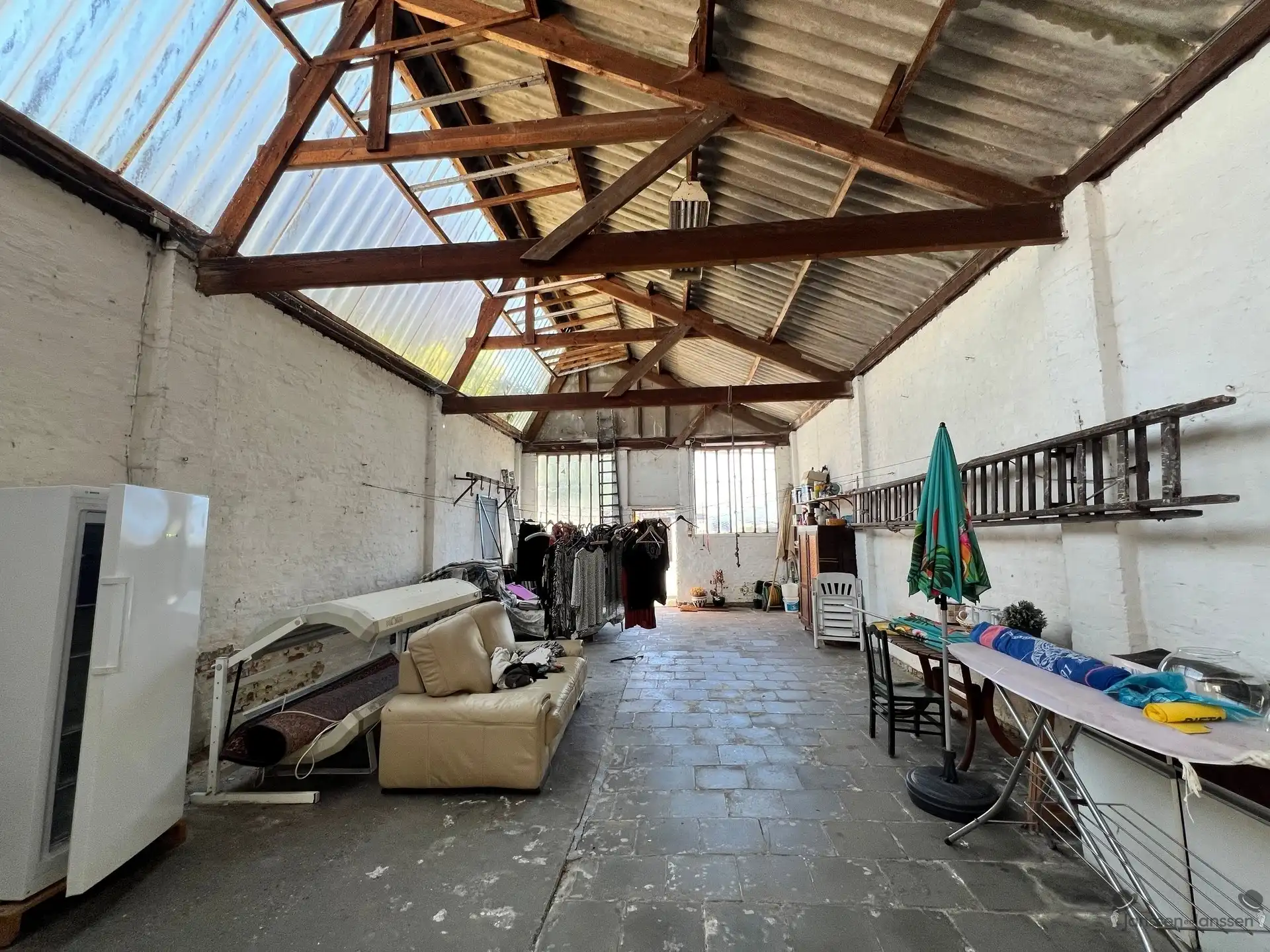 centrumwoning met veel ruimte en garage. foto 9