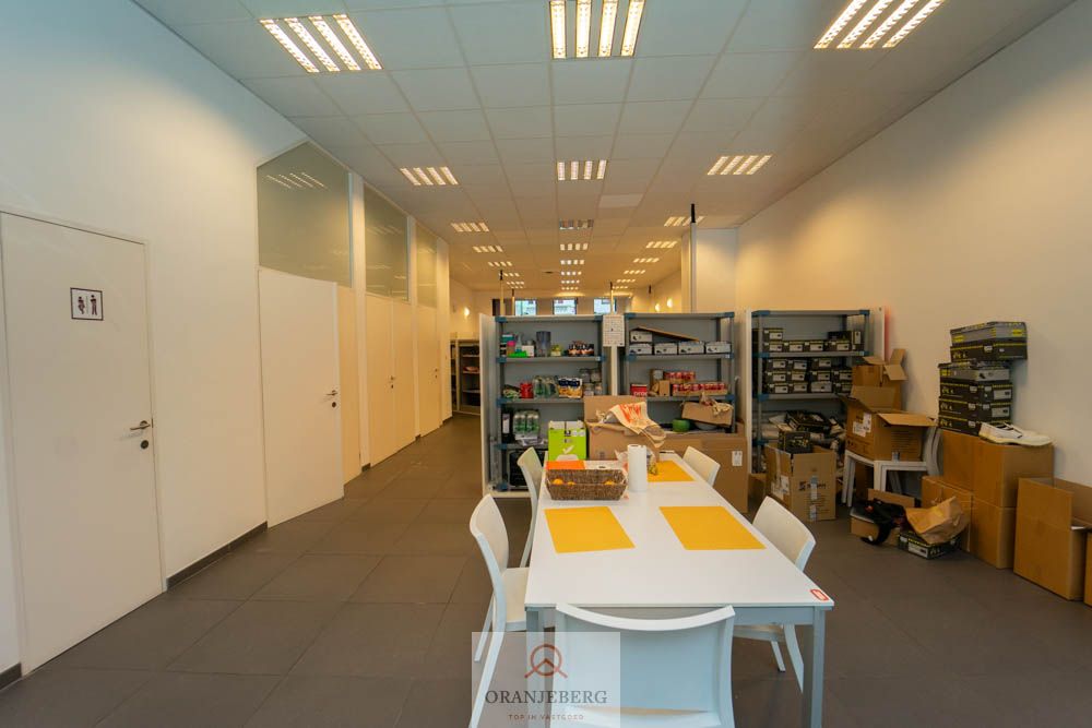 Handelspand 178 m²  te huur in Burgstraat foto 12