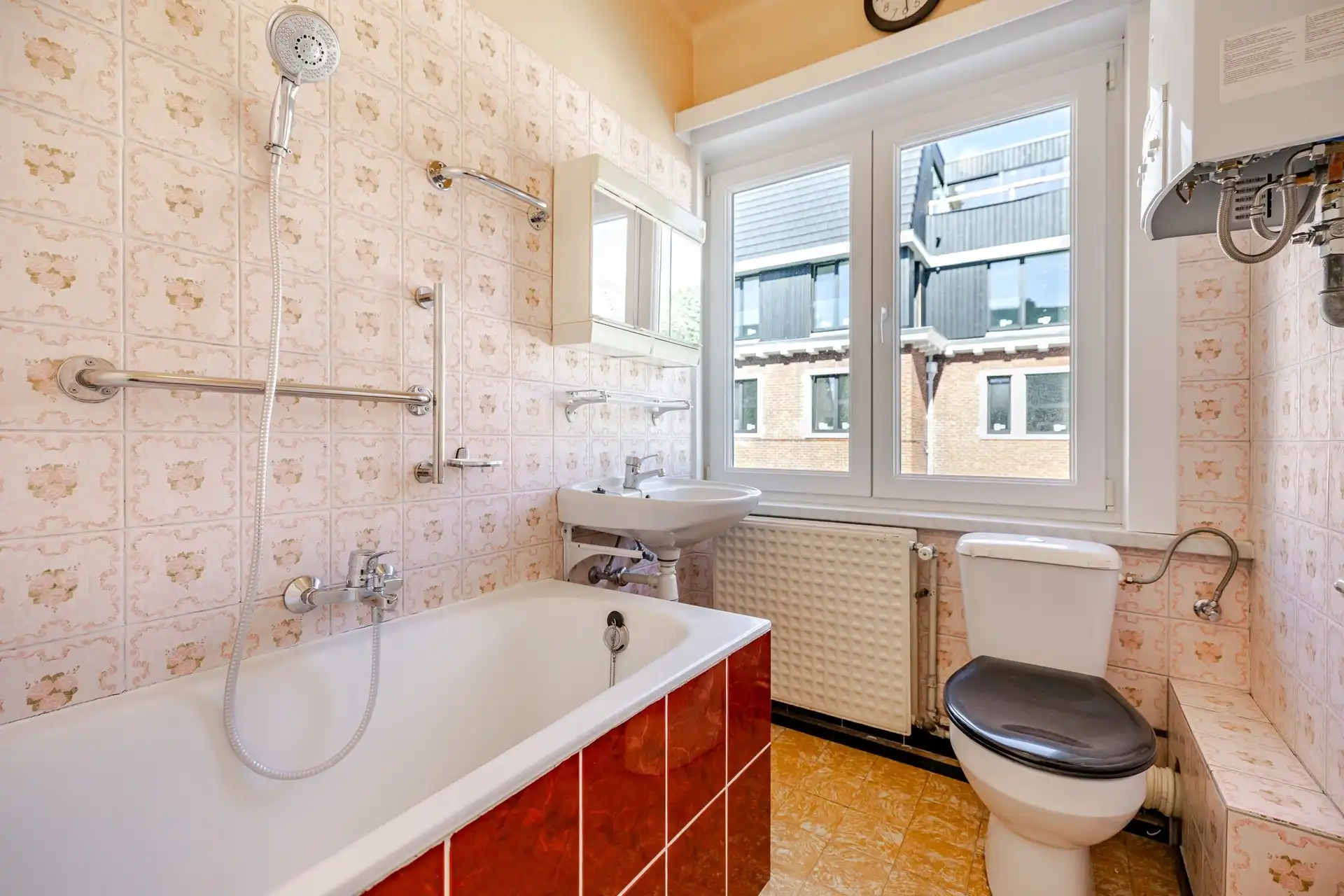 Te renoveren woning met 3 slks en zuidgerichte tuin foto 19