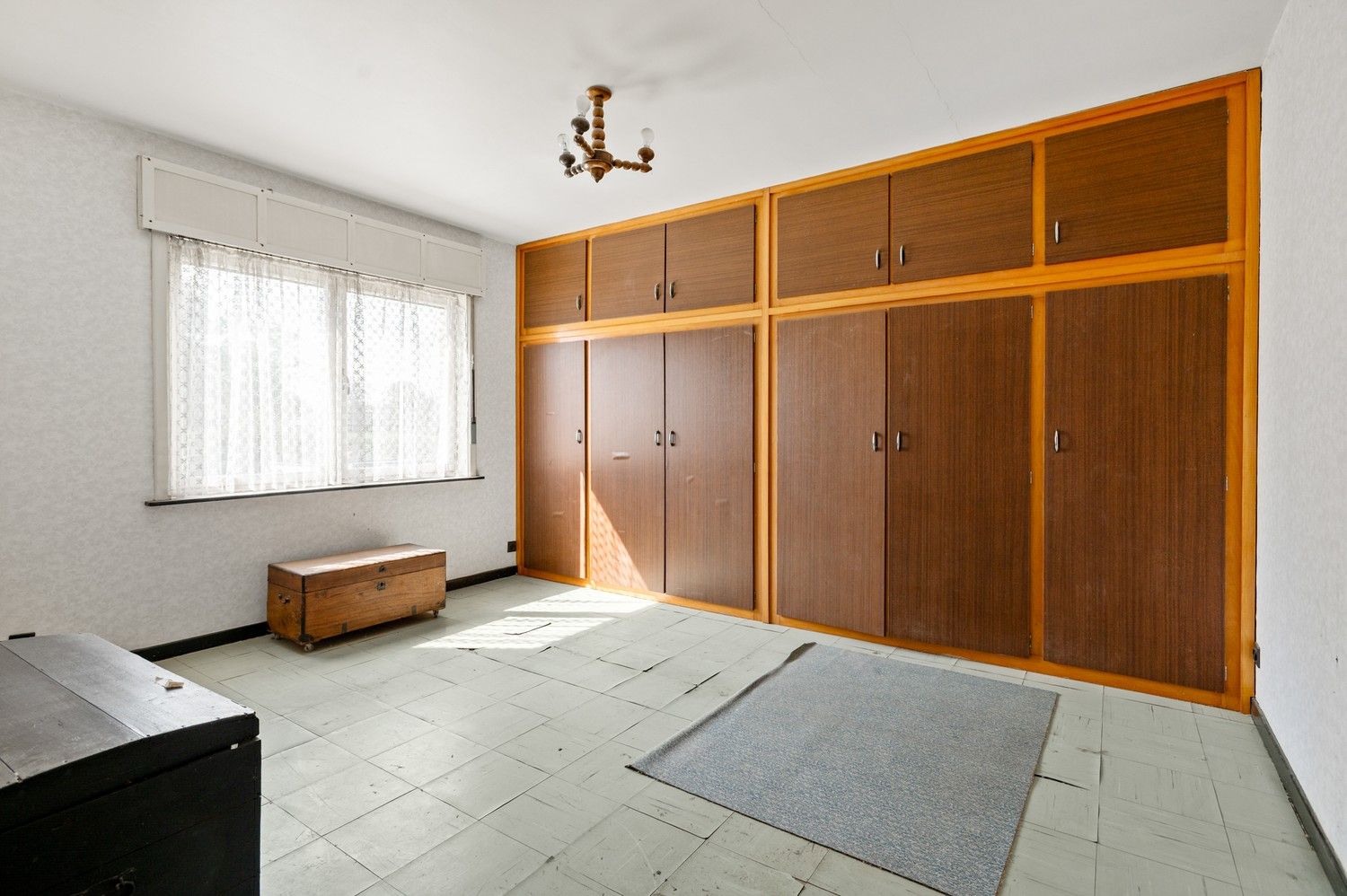 Te renoveren woning met magazijn en veel potentieel op toplocatie in Lint foto 18