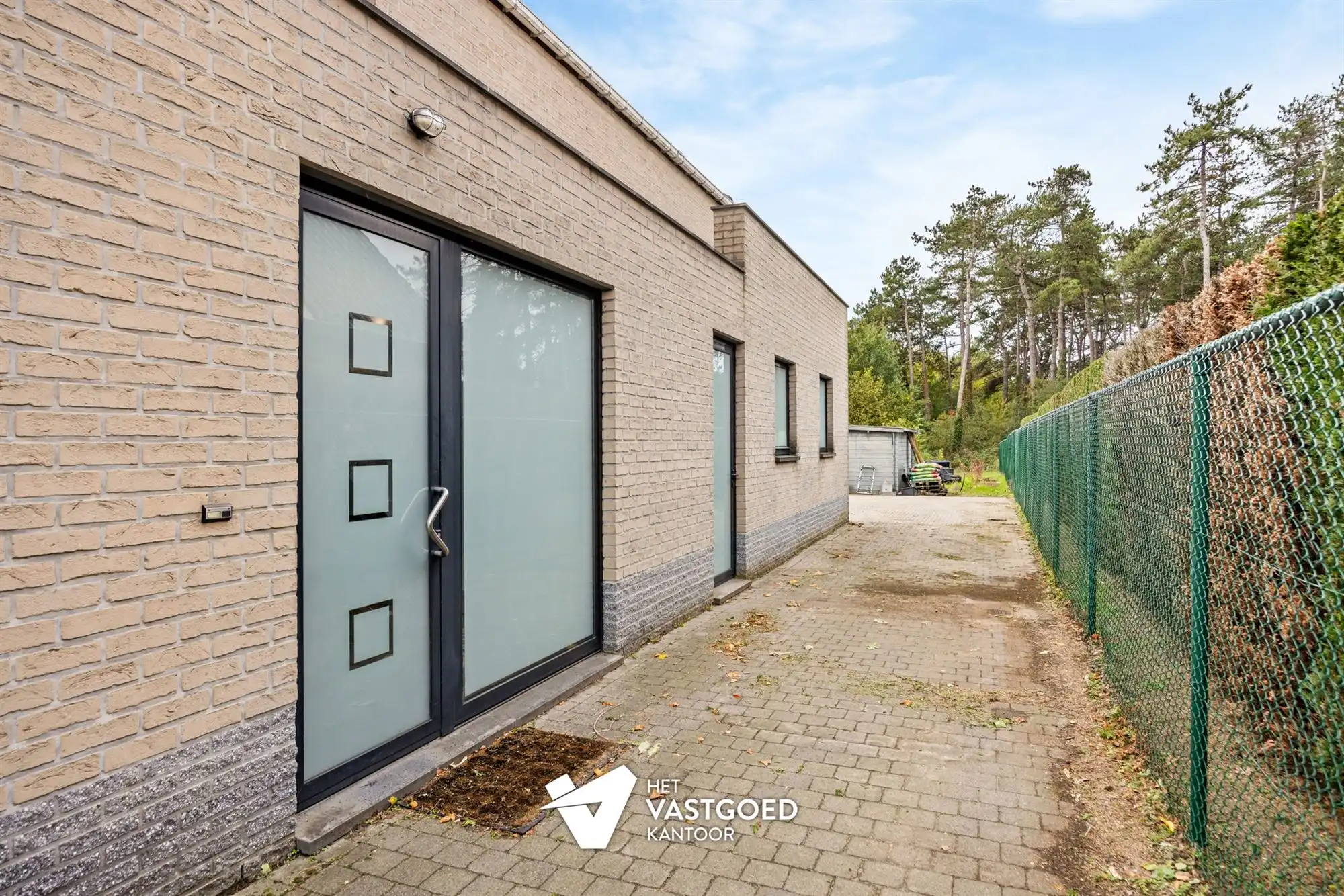 RUIME WONING MET COMMERCIELE OF MULTIFUNCTIONELE RUIMTE OP RUIM PERCEEL IN EEN GROENE OMGEVING foto 24