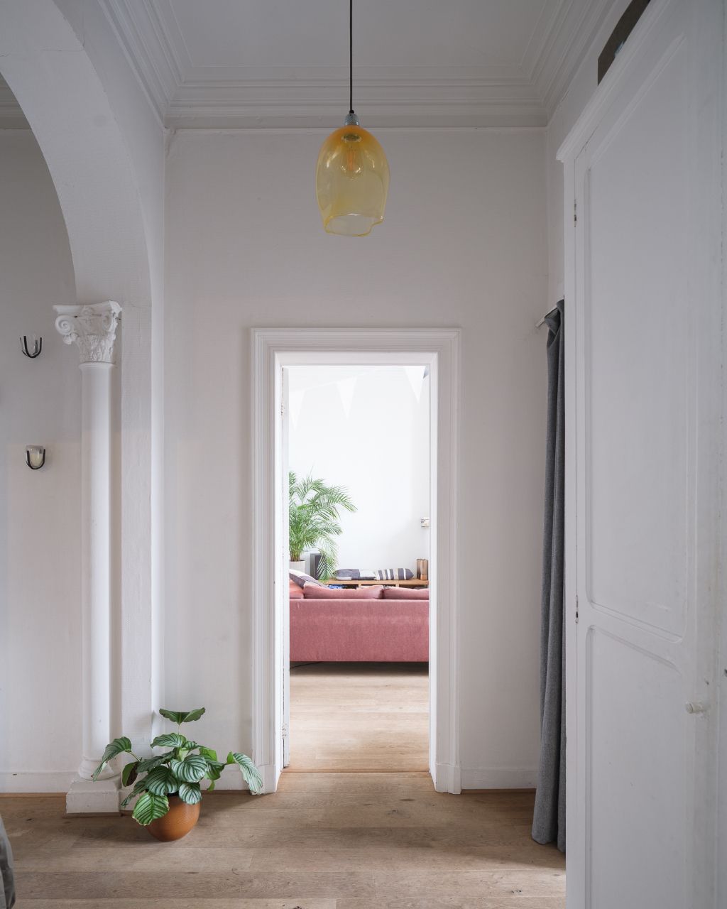 Bijzondere opbrengsteigendom bestaande uit o.m. twee handelsruimtes en twee ruime appartementen foto 8