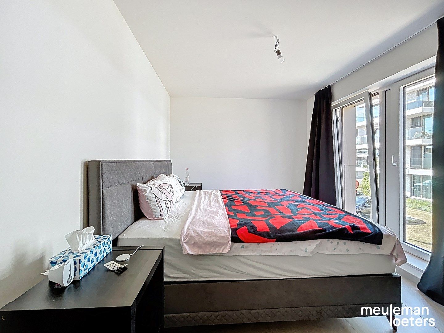 Recente woning op rustige locatie en carport foto 8