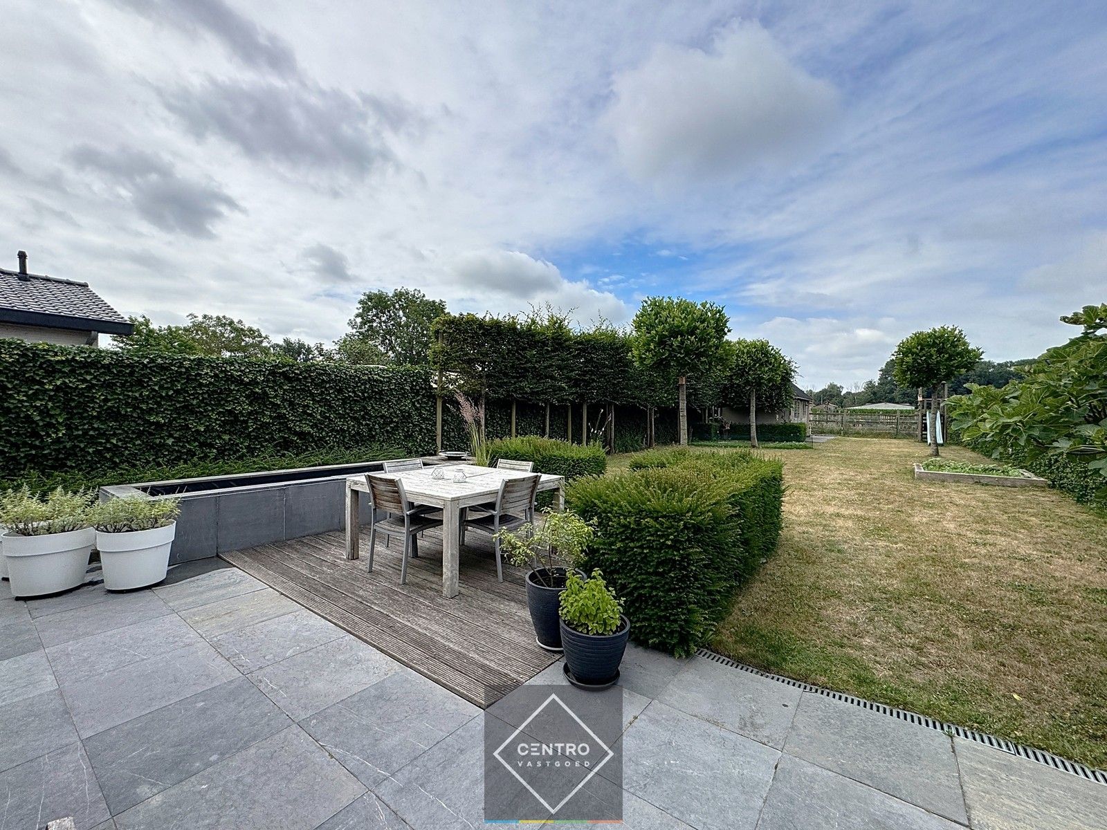Instapklare woning met 3 slpks, garage én ZUIDger. tuin  te Oostkamp! foto 21