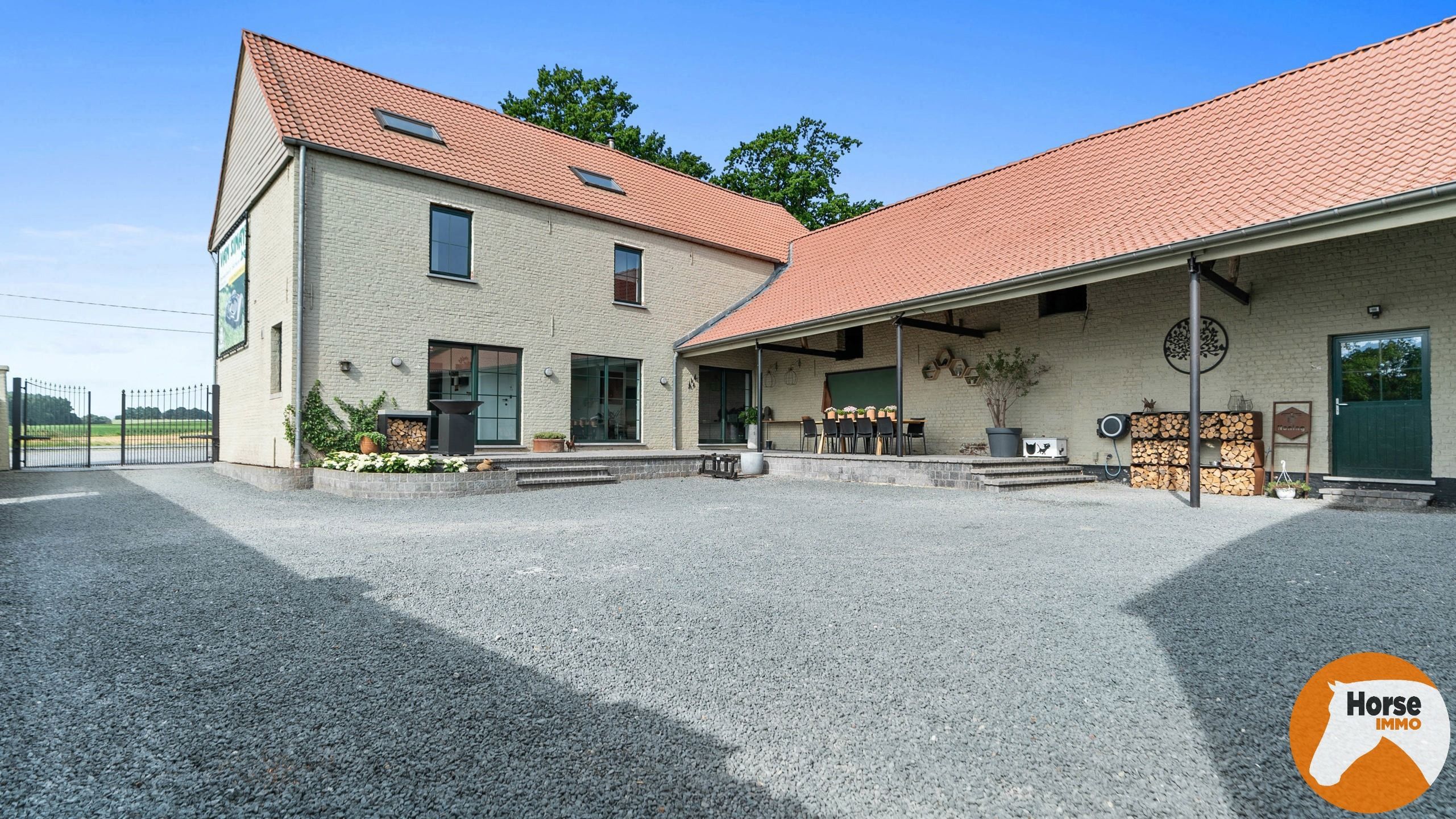 PEPINGEN - Smaakvol gerenoveerde hoeve met aanpalende weide  foto 26