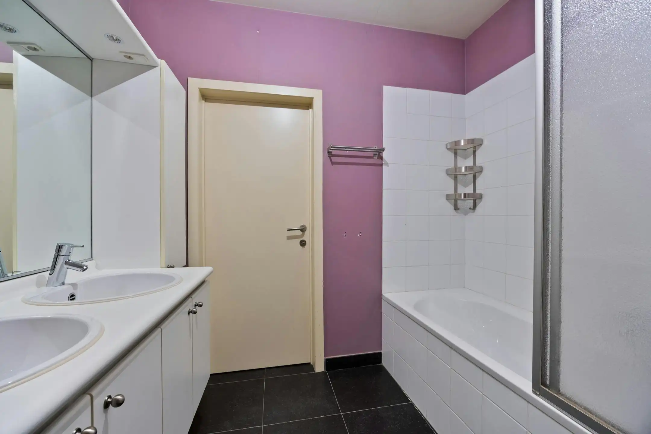 Ruim en lichtrijk appartement nabij Oude Dokken te Gent foto 12