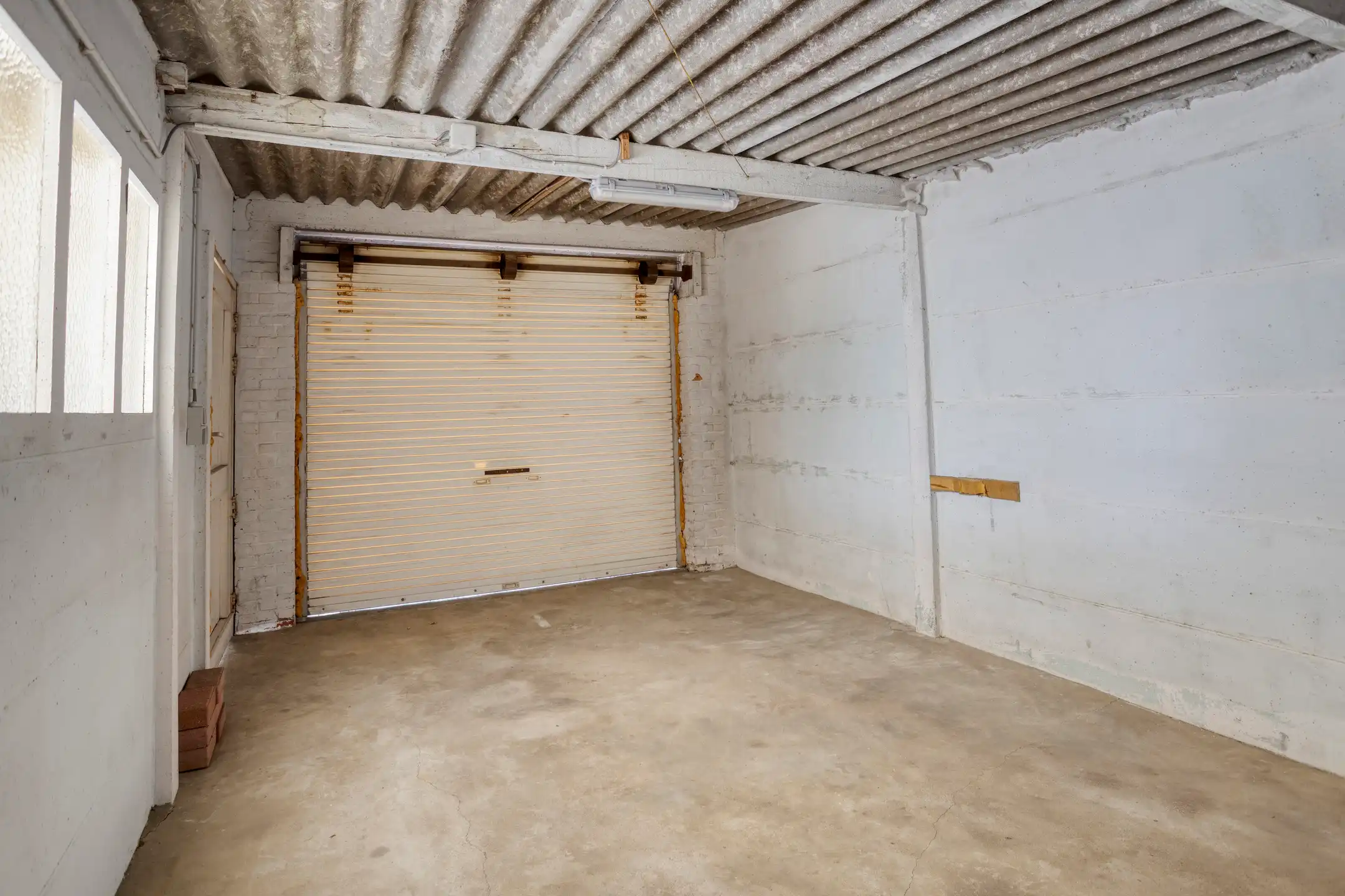 Goed gelegen woning met veel potentieel  foto 17