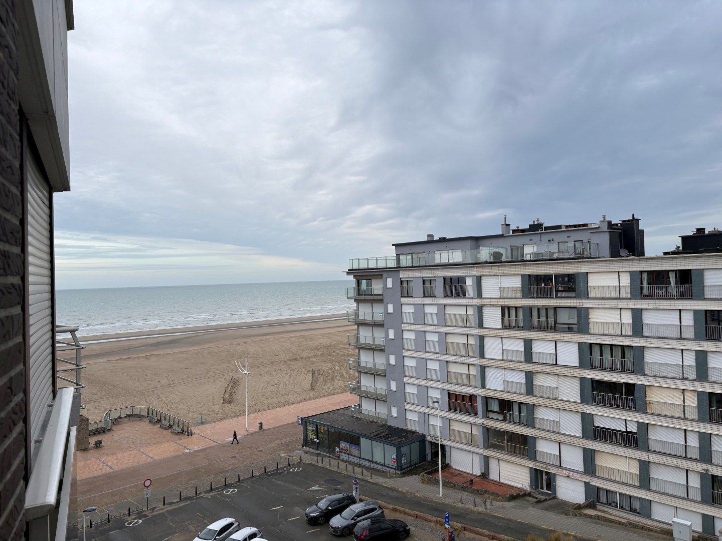 Instapklaar appartement met lateraal zeezicht – Zouavenplein foto 21